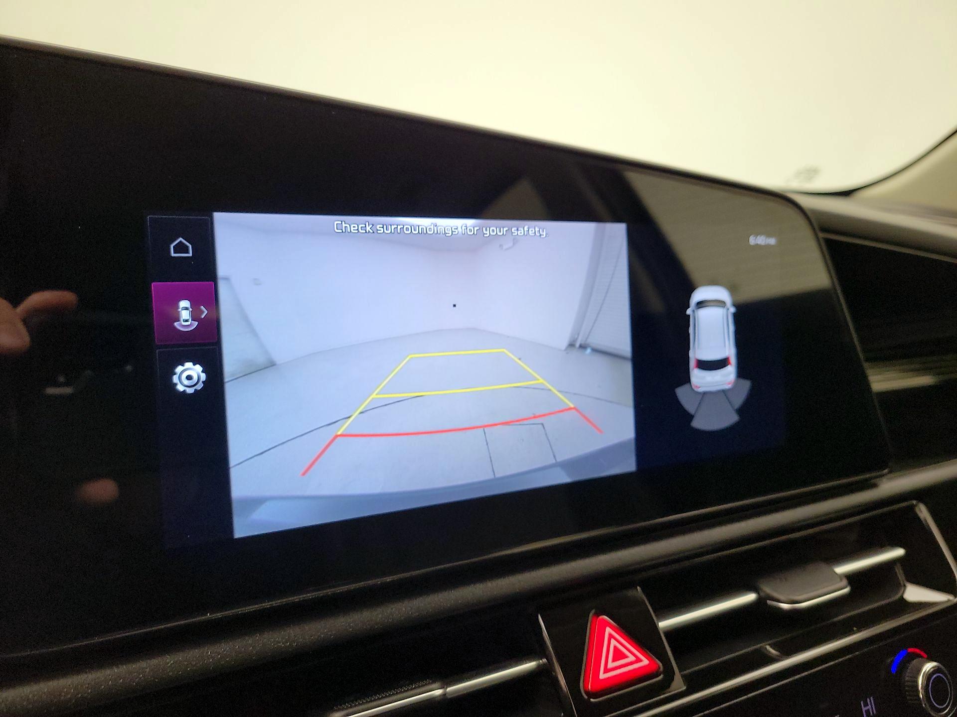 Thumbnail: 2023 Kia Niro - 15