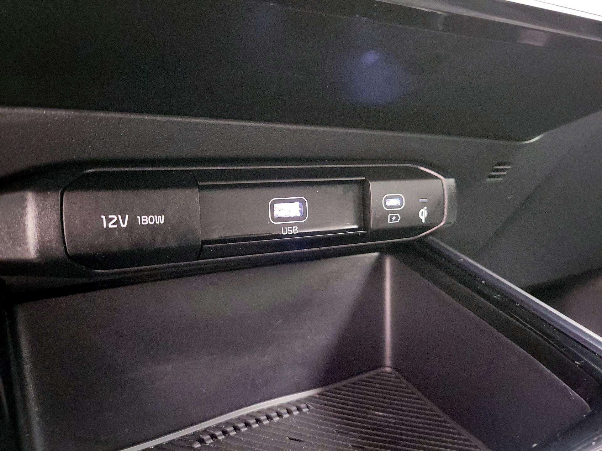 Thumbnail: 2023 Kia Niro - 19