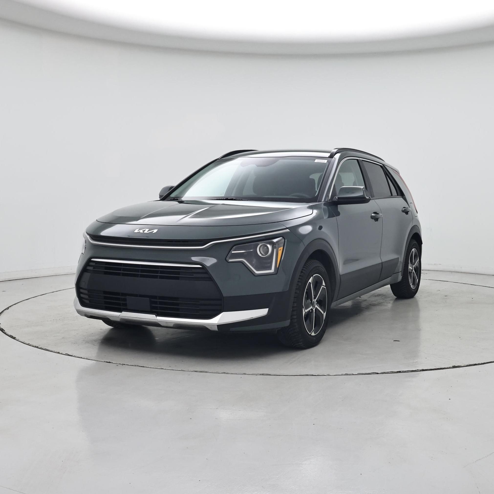 Thumbnail: 2023 Kia Niro - 4