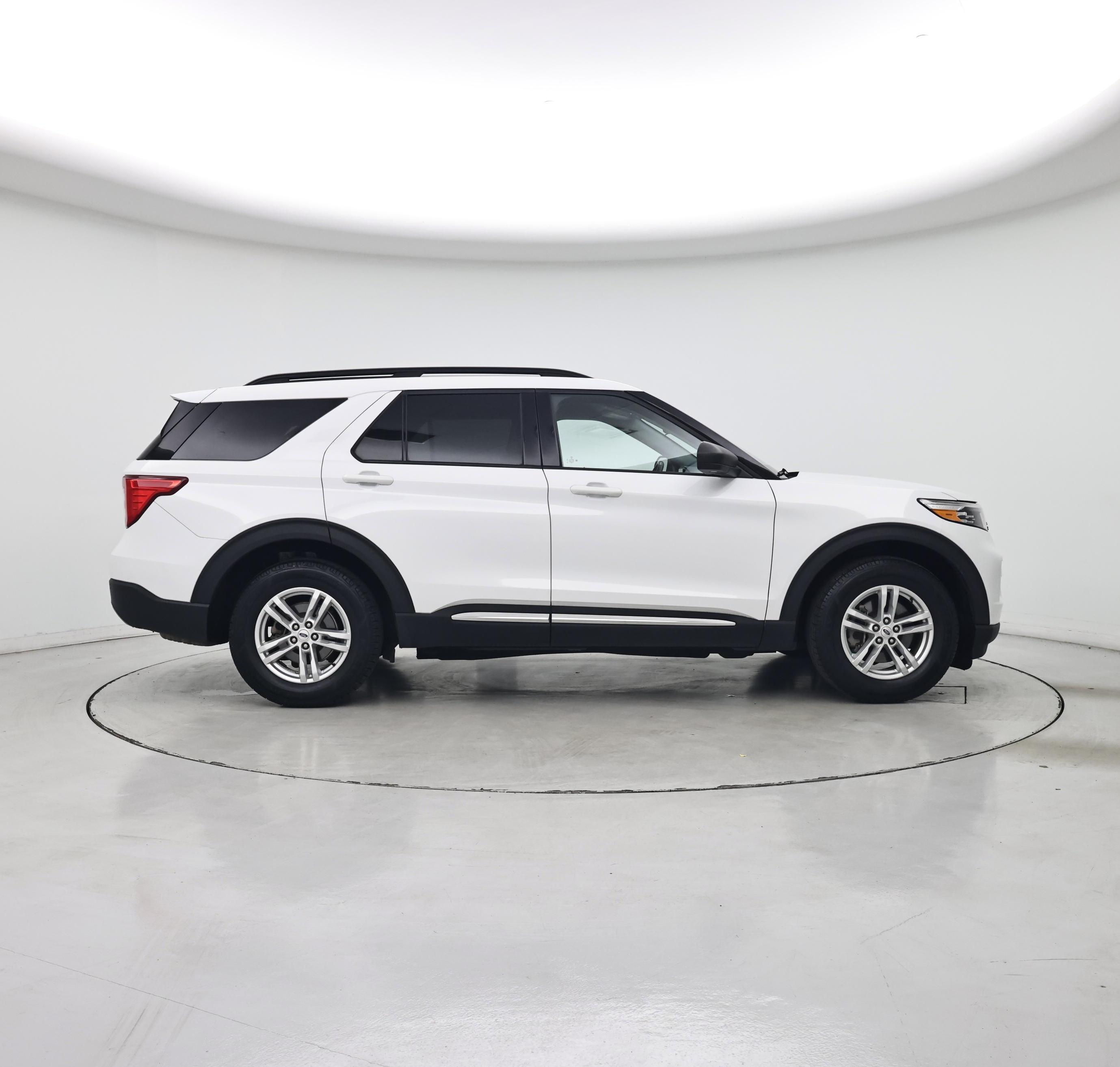 Thumbnail: 2023 Ford Explorer - 7