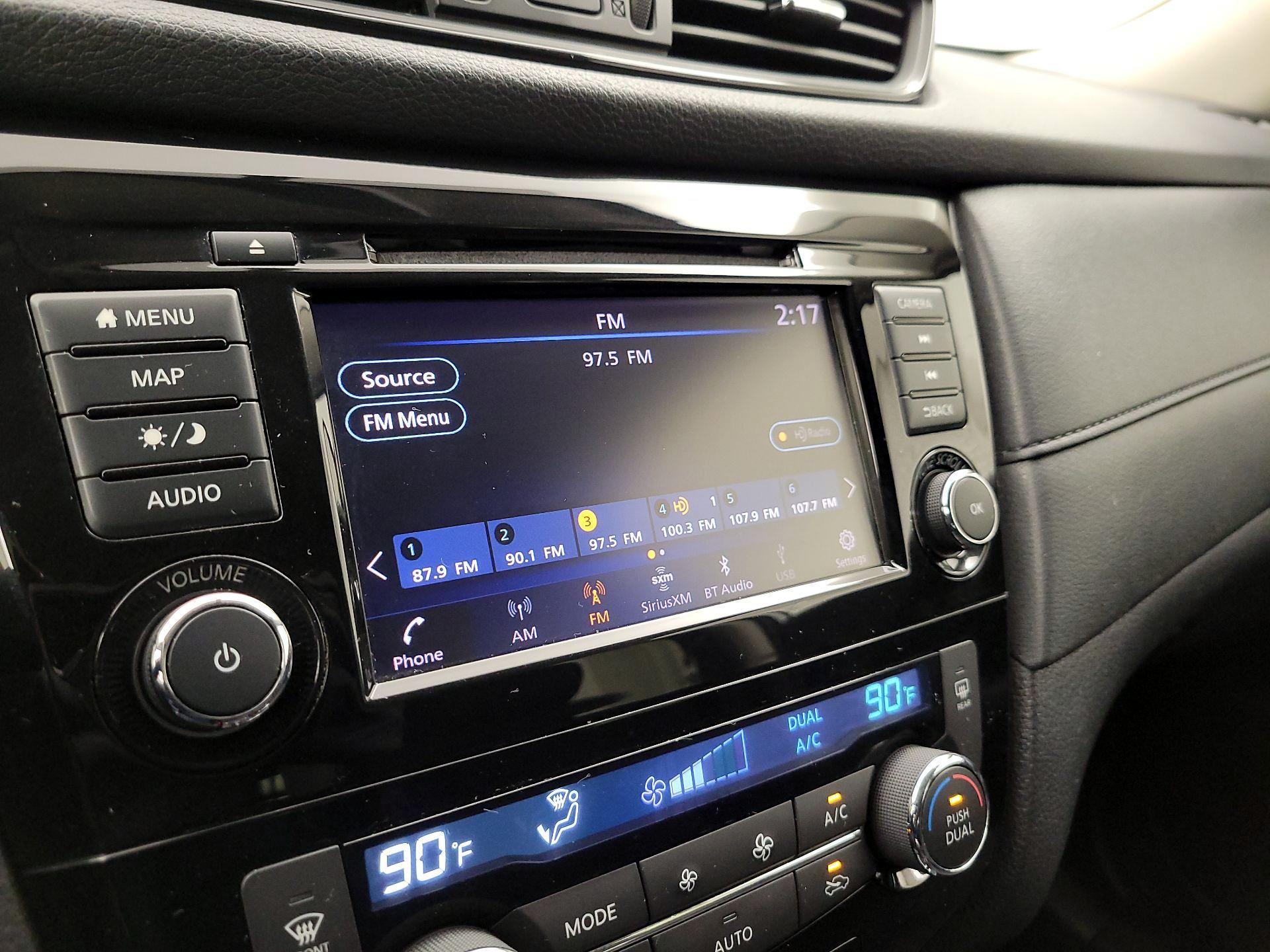 Thumbnail: 2018 Nissan Rogue - 16