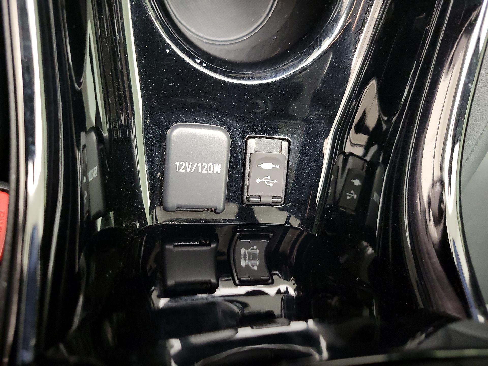 Thumbnail: 2018 Toyota Prius - 19