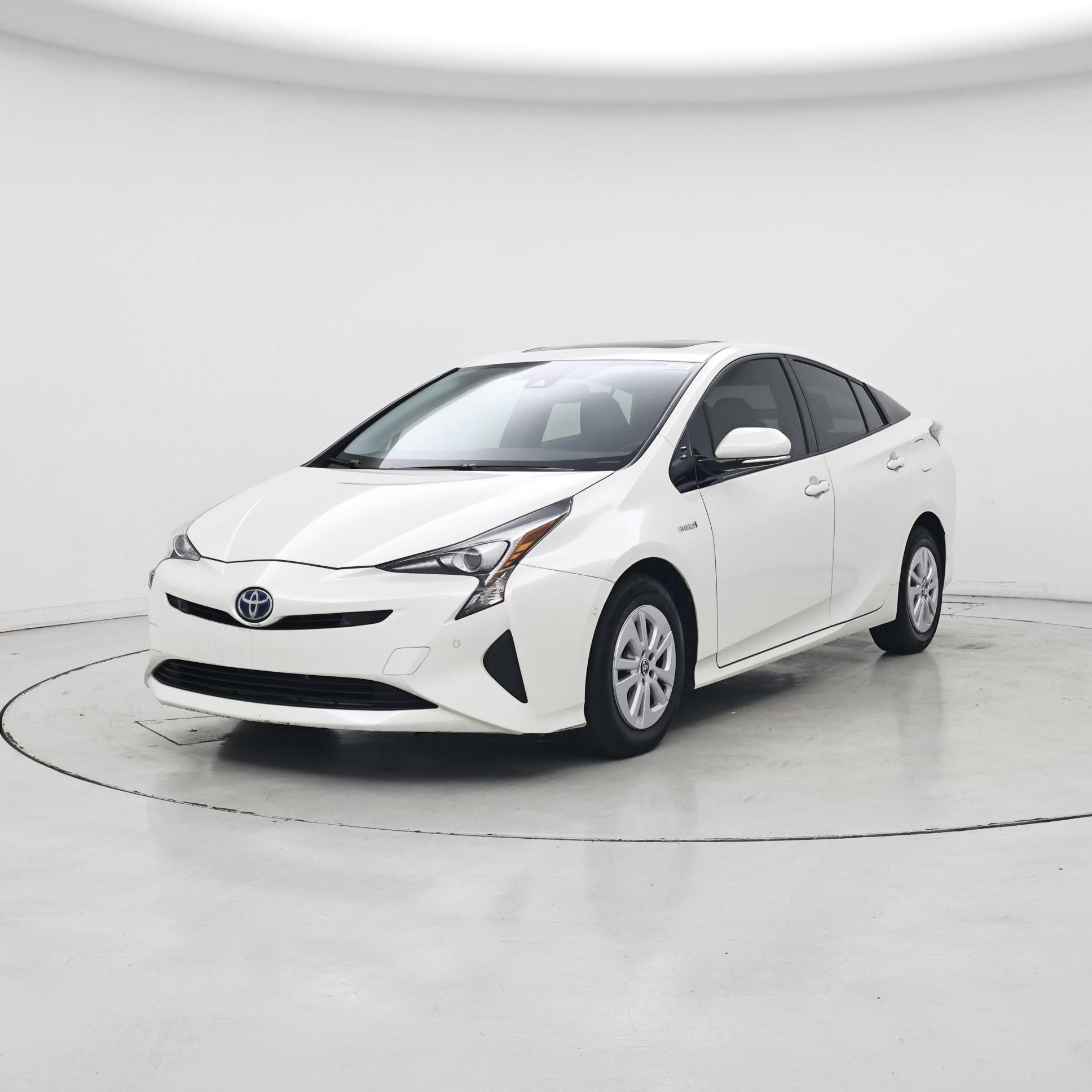 Thumbnail: 2018 Toyota Prius - 4