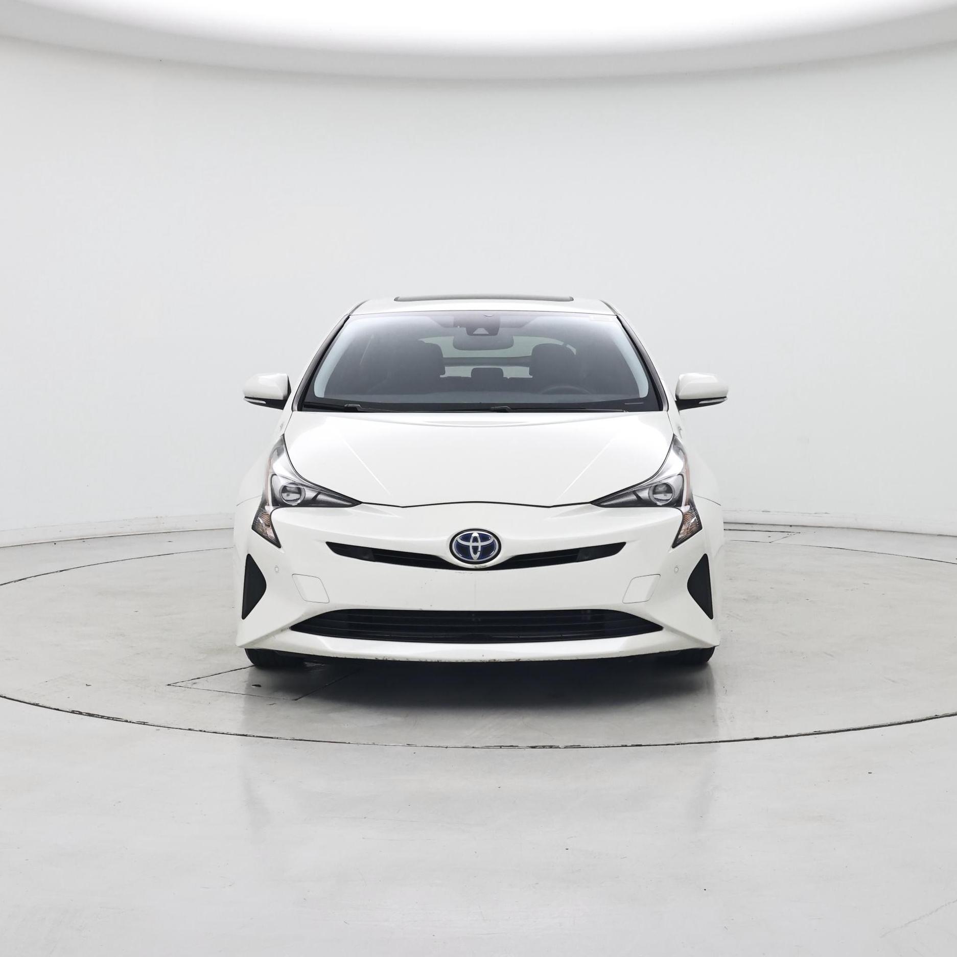 Thumbnail: 2018 Toyota Prius - 5