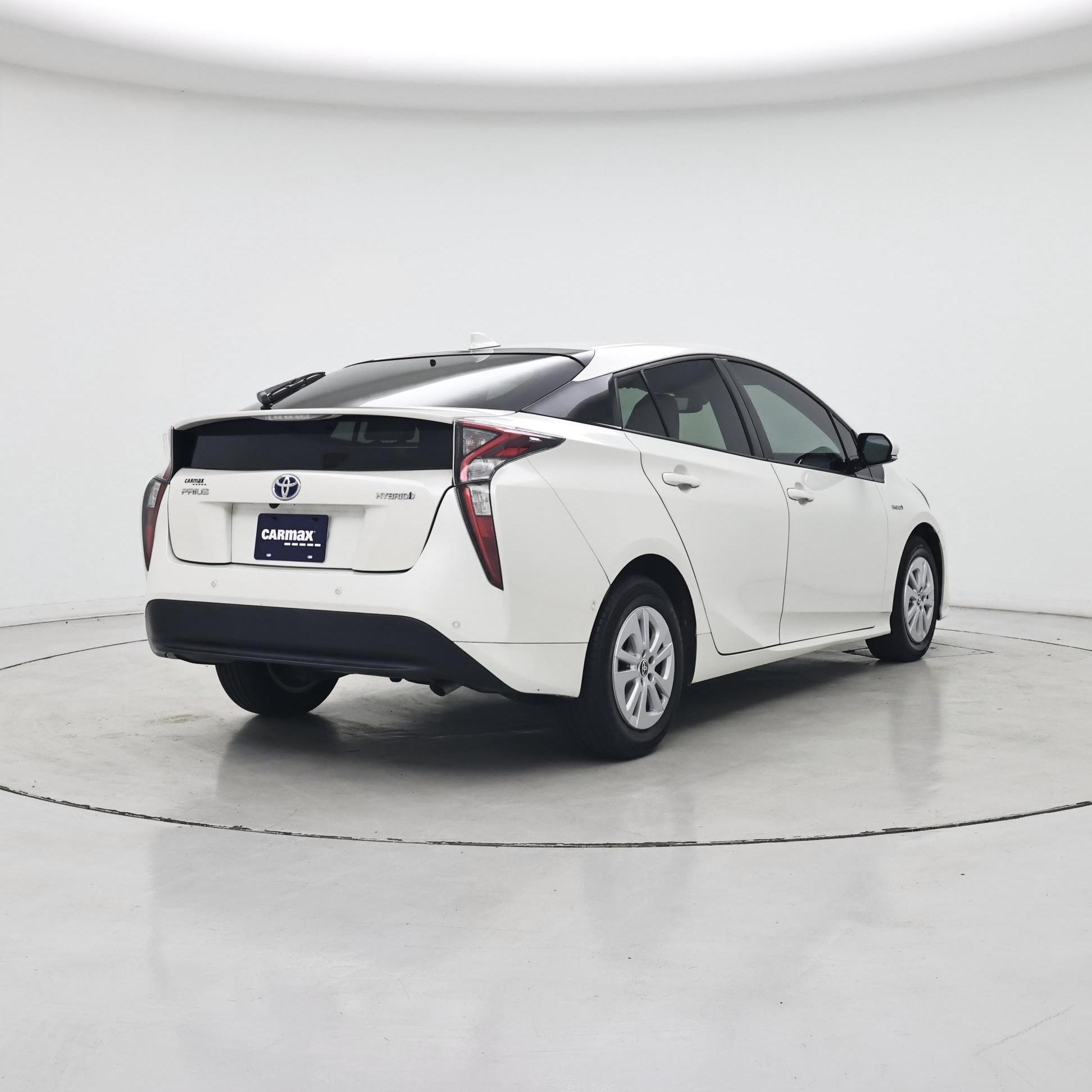 Thumbnail: 2018 Toyota Prius - 8