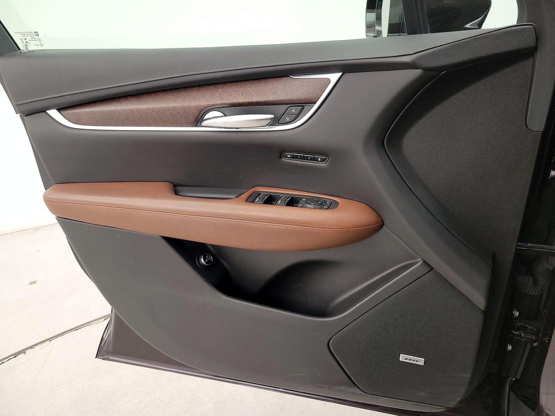 Thumbnail: 2020 Cadillac XT5 - 12