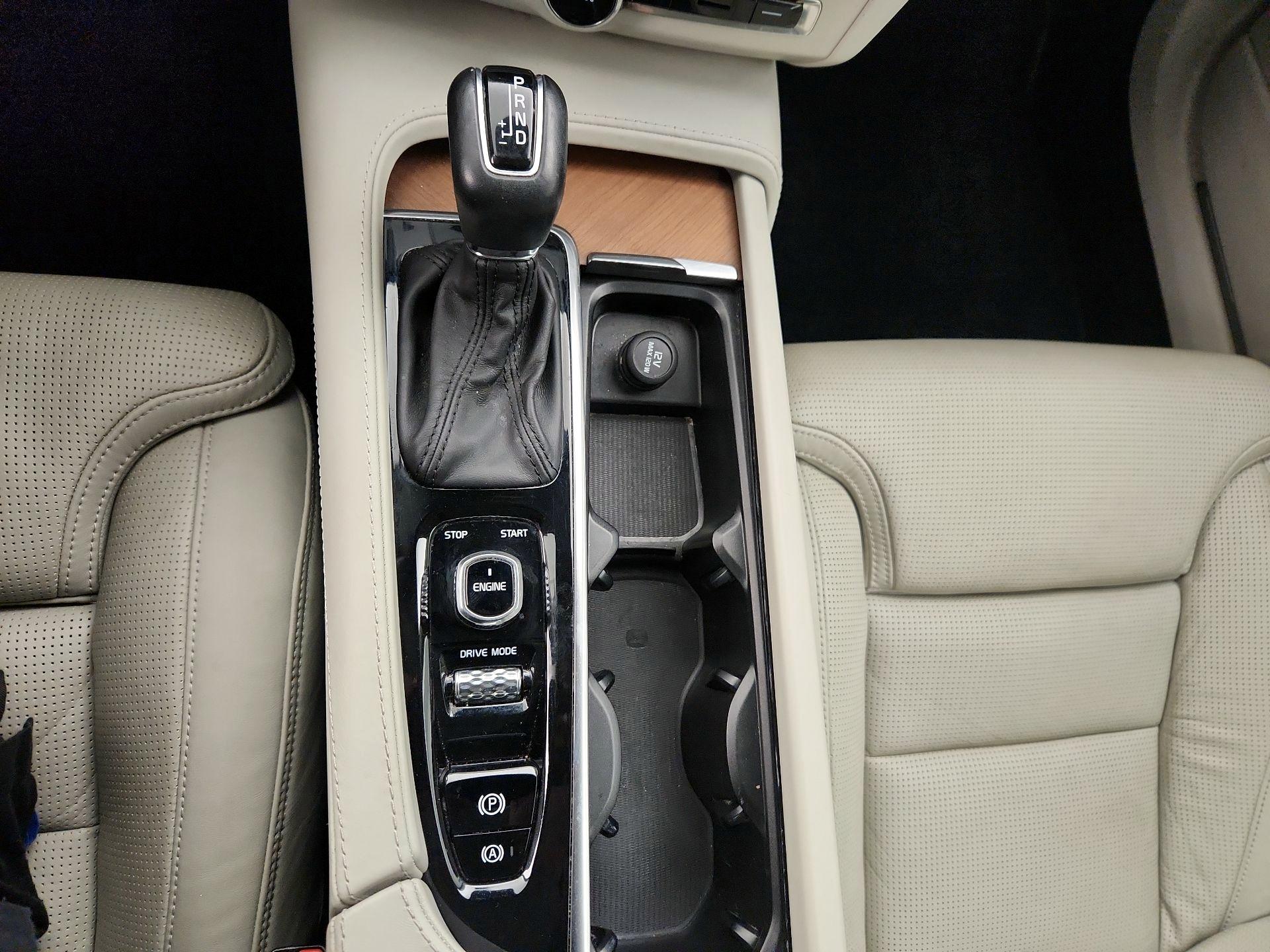 Thumbnail: 2017 Volvo S90 - 18