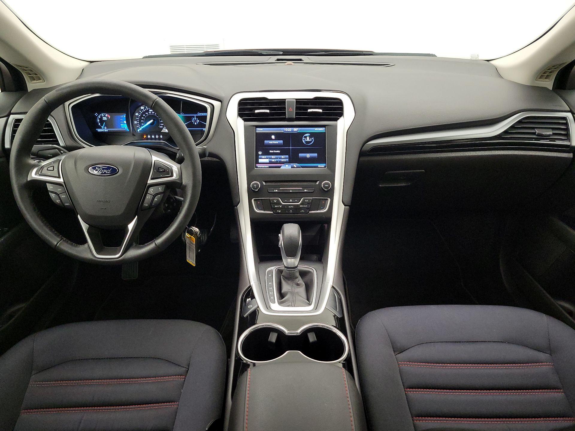 Thumbnail: 2016 Ford Fusion - 9