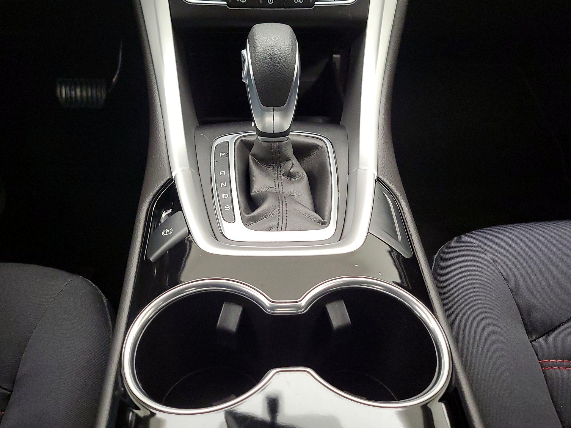 Thumbnail: 2016 Ford Fusion - 17