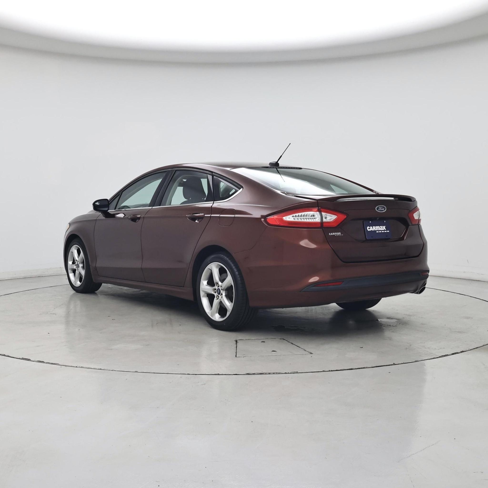 Thumbnail: 2016 Ford Fusion - 2