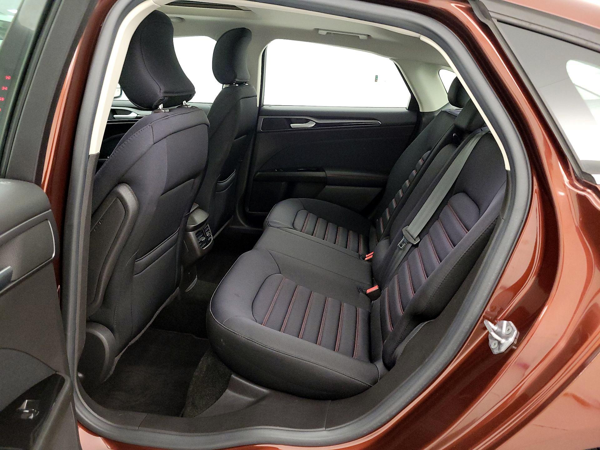 Thumbnail: 2016 Ford Fusion - 20