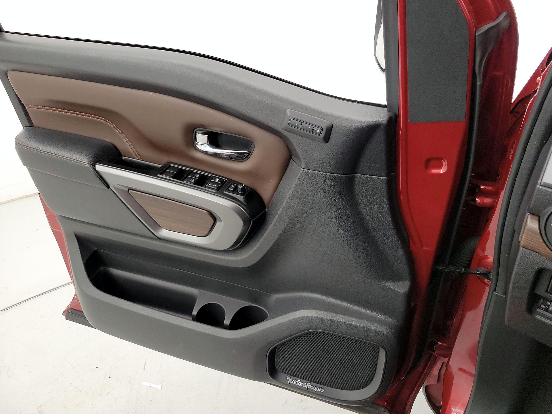 Thumbnail: 2017 Nissan Titan - 12