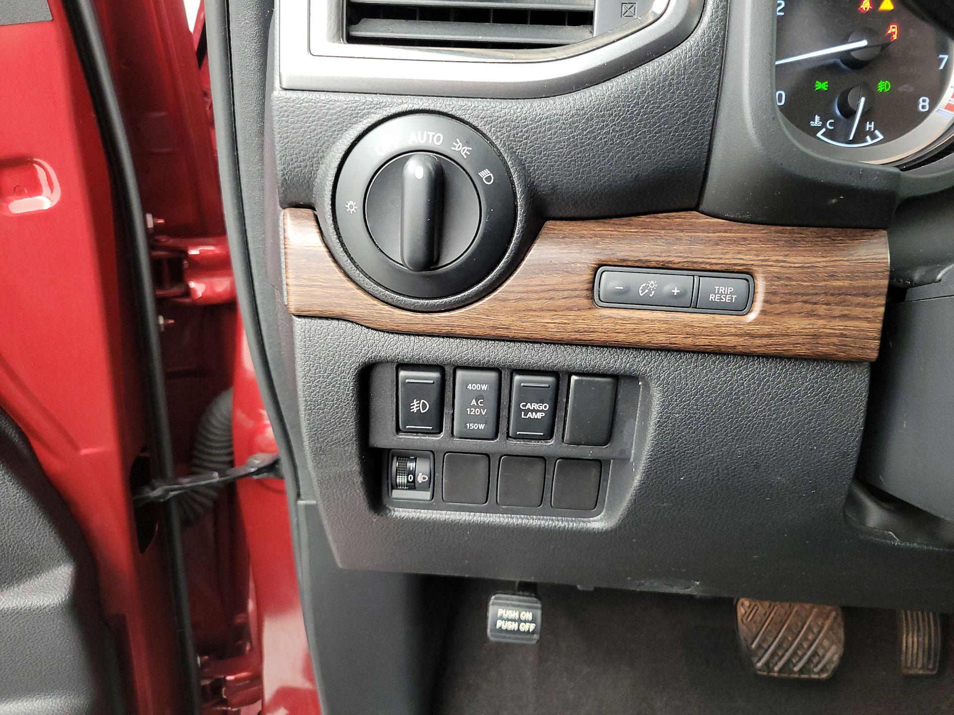 Thumbnail: 2017 Nissan Titan - 13