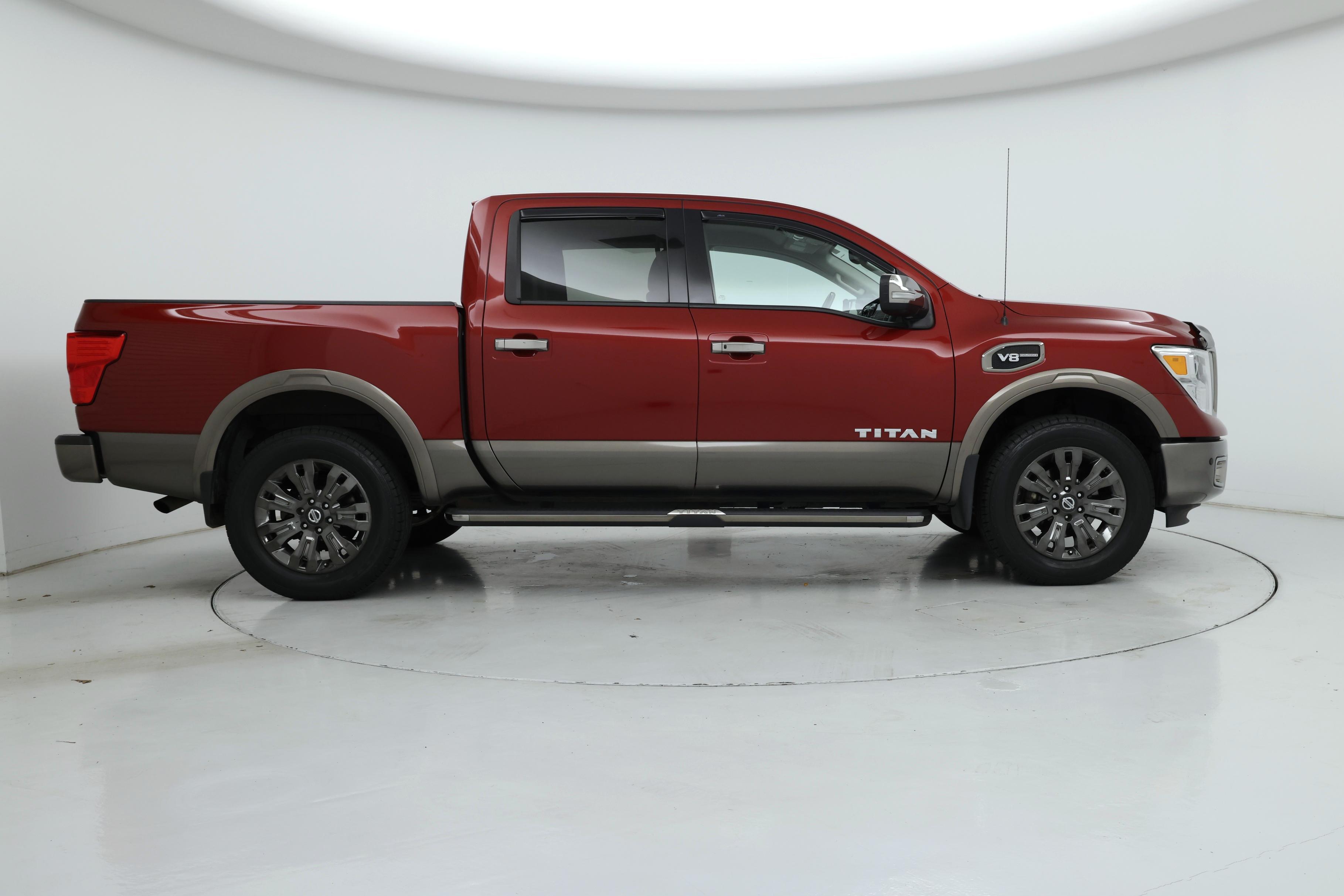 Thumbnail: 2017 Nissan Titan - 7