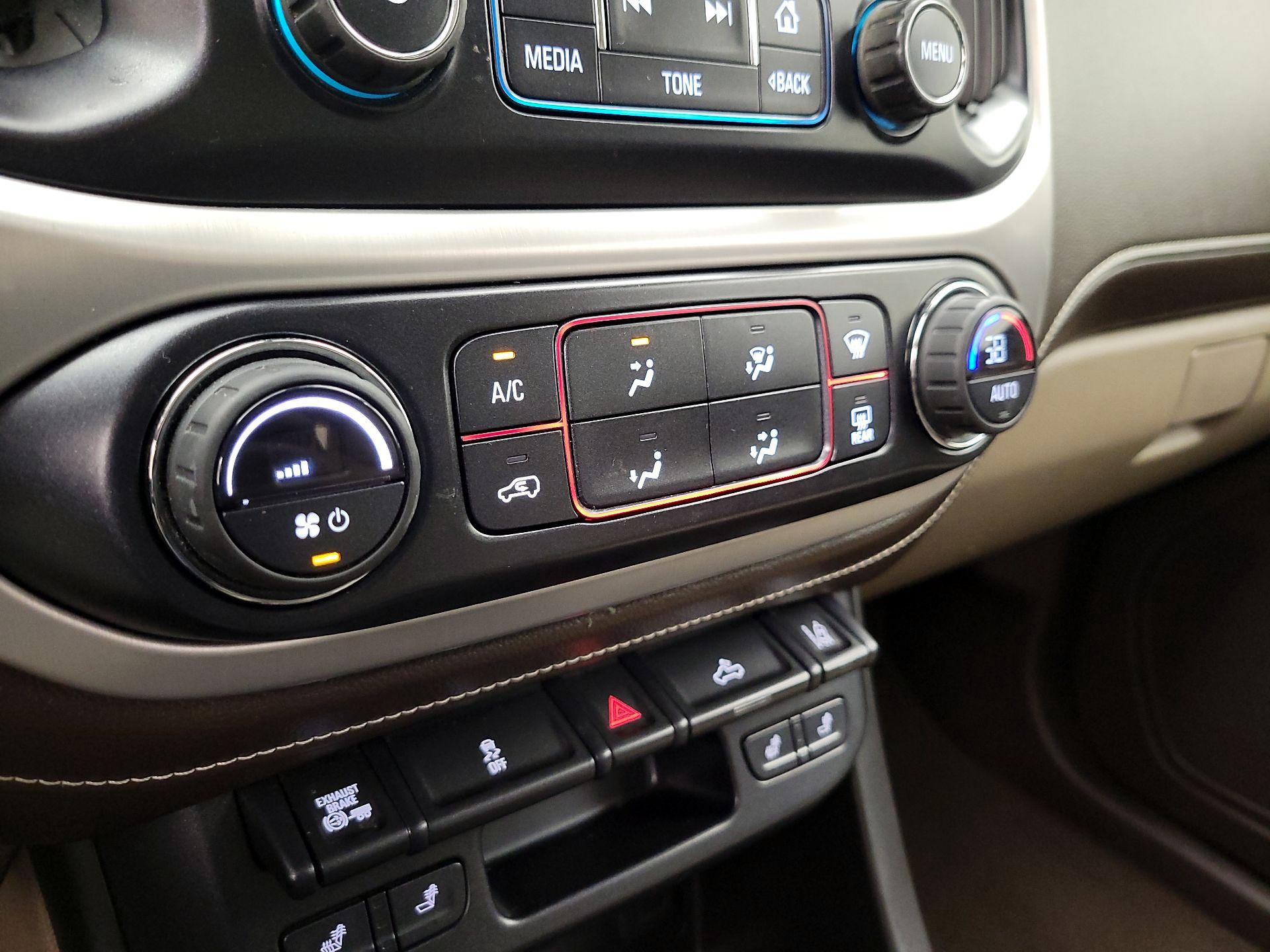 Thumbnail: 2016 GMC Canyon - 16