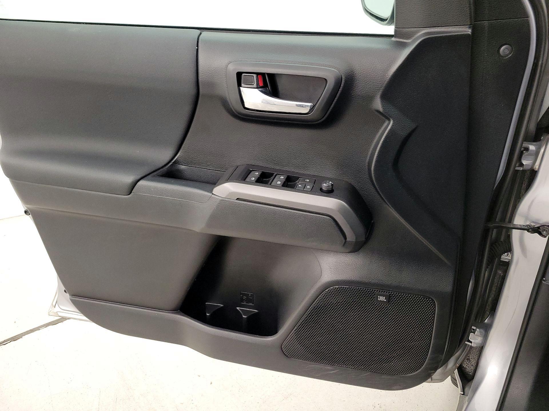 Thumbnail: 2021 Toyota Tacoma - 12