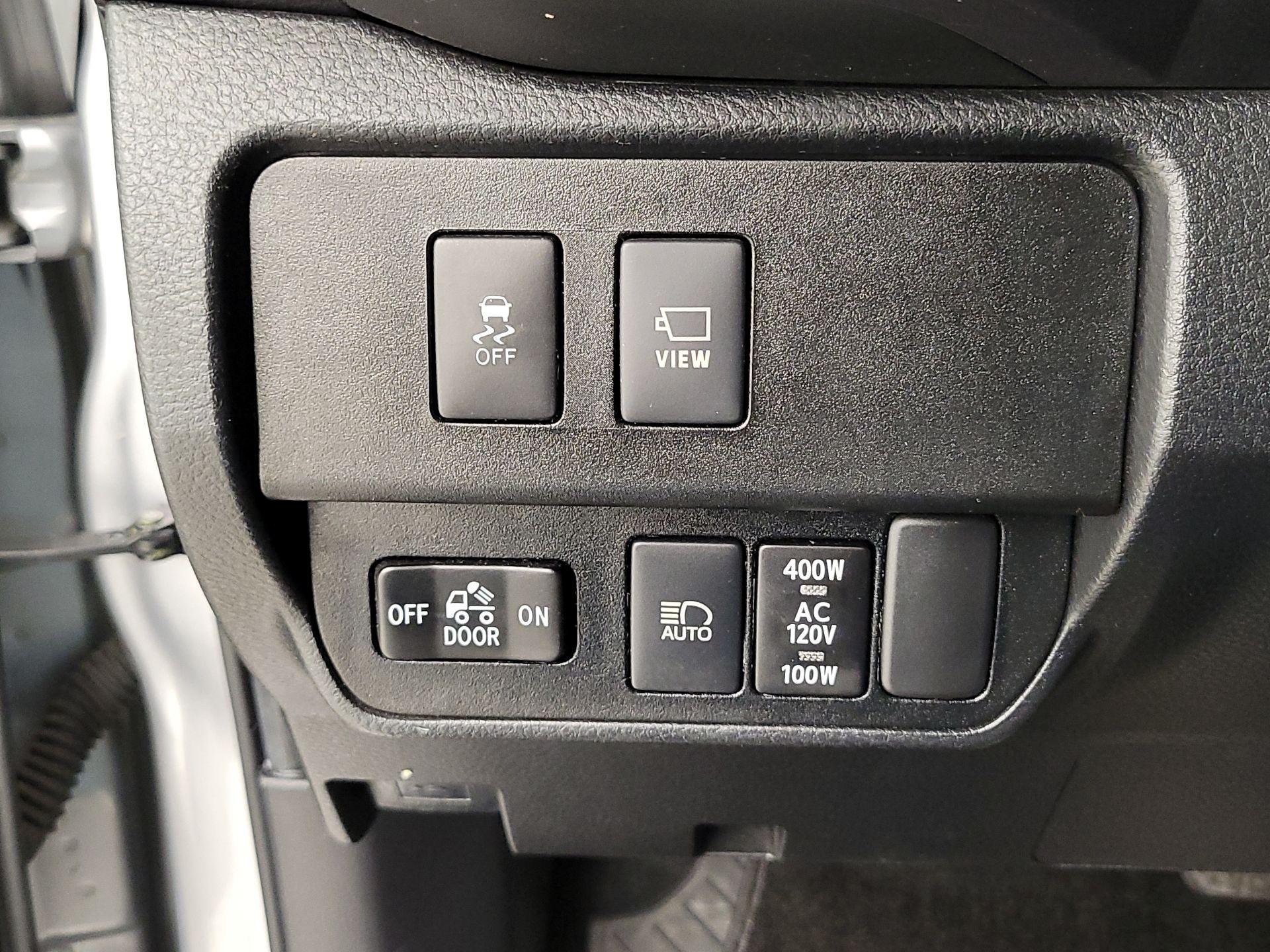 Thumbnail: 2021 Toyota Tacoma - 13