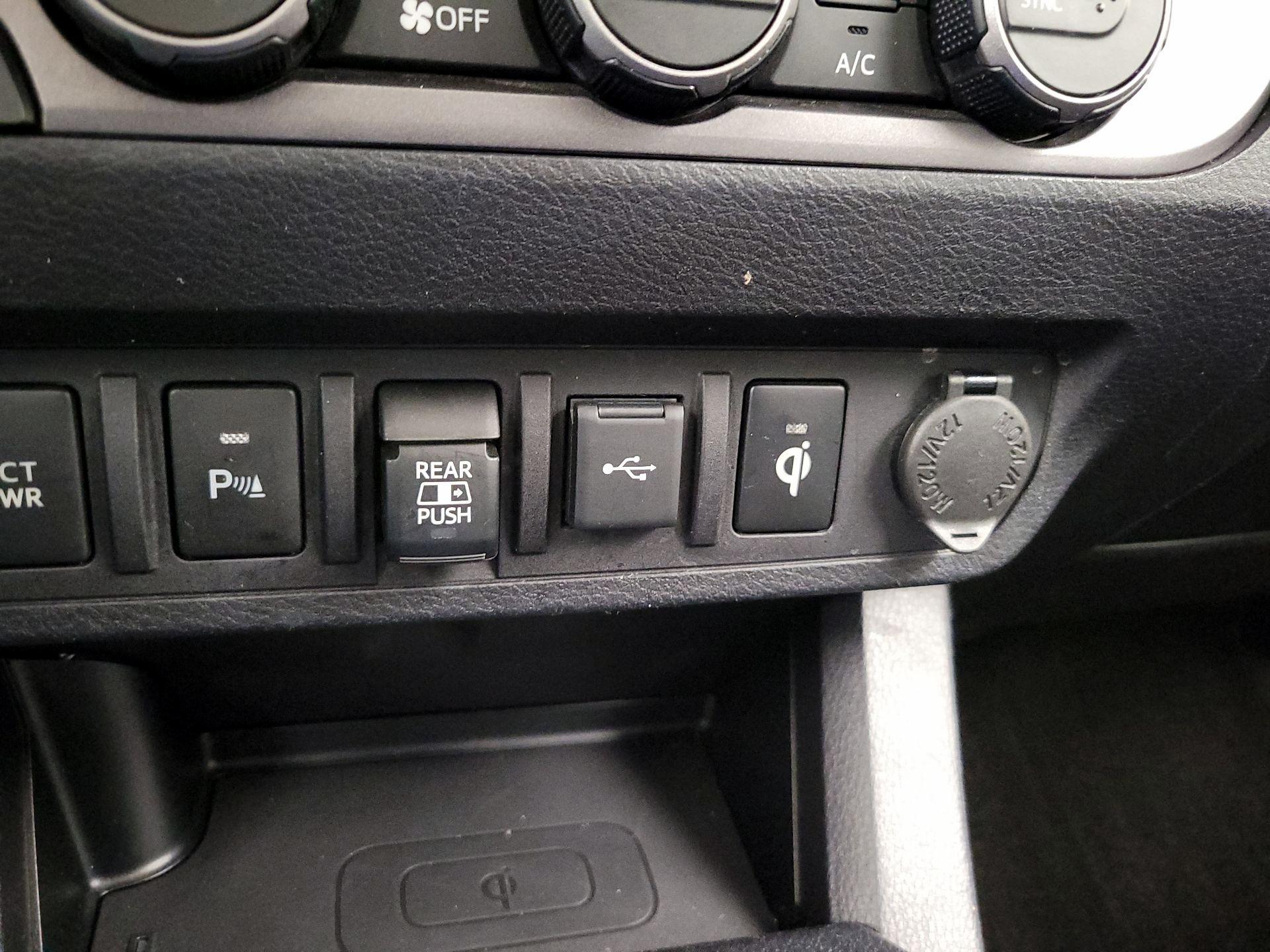 Thumbnail: 2021 Toyota Tacoma - 19