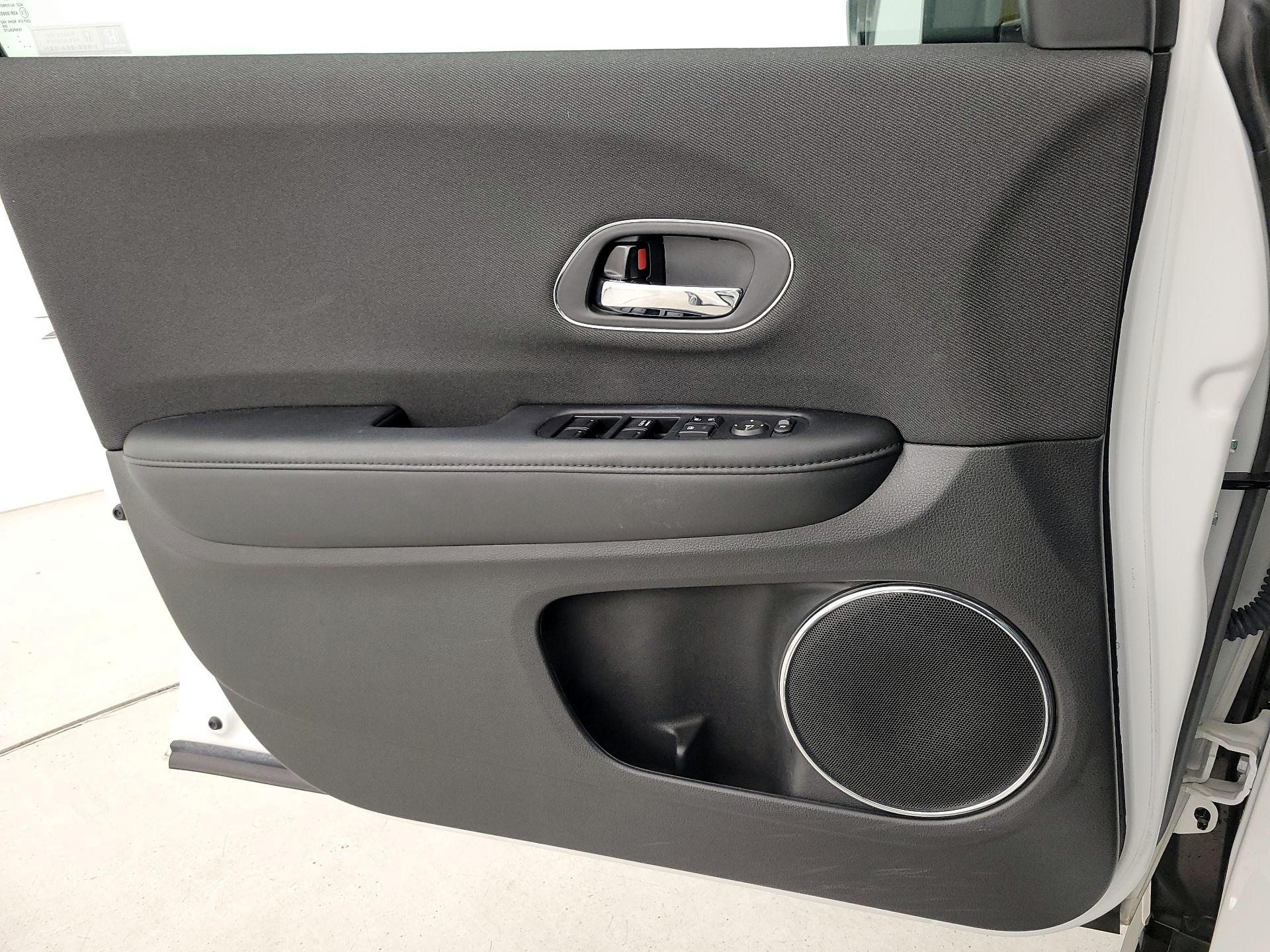 Thumbnail: 2022 Honda HR-V - 12