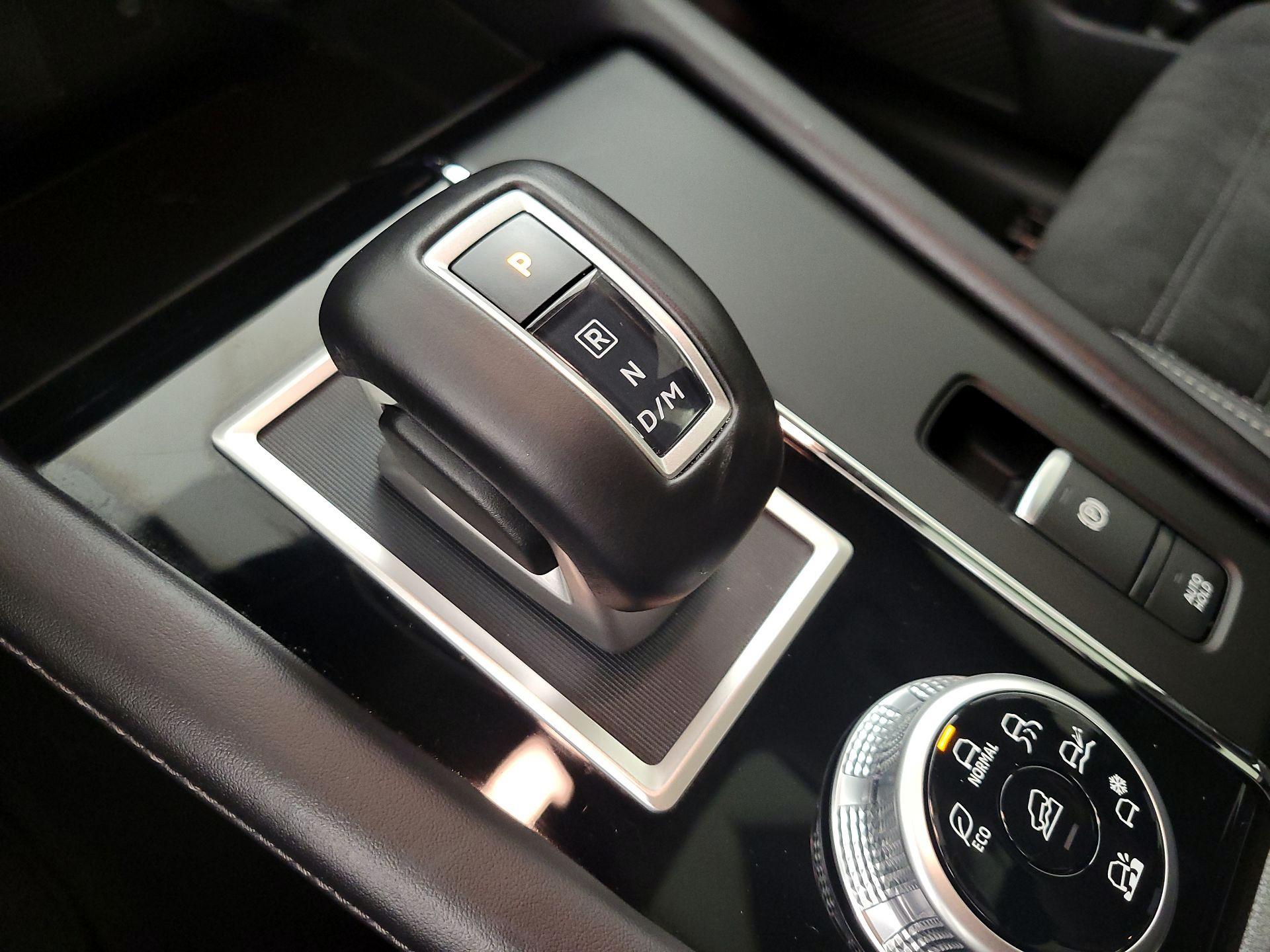 Thumbnail: 2024 Mitsubishi Outlander - 18