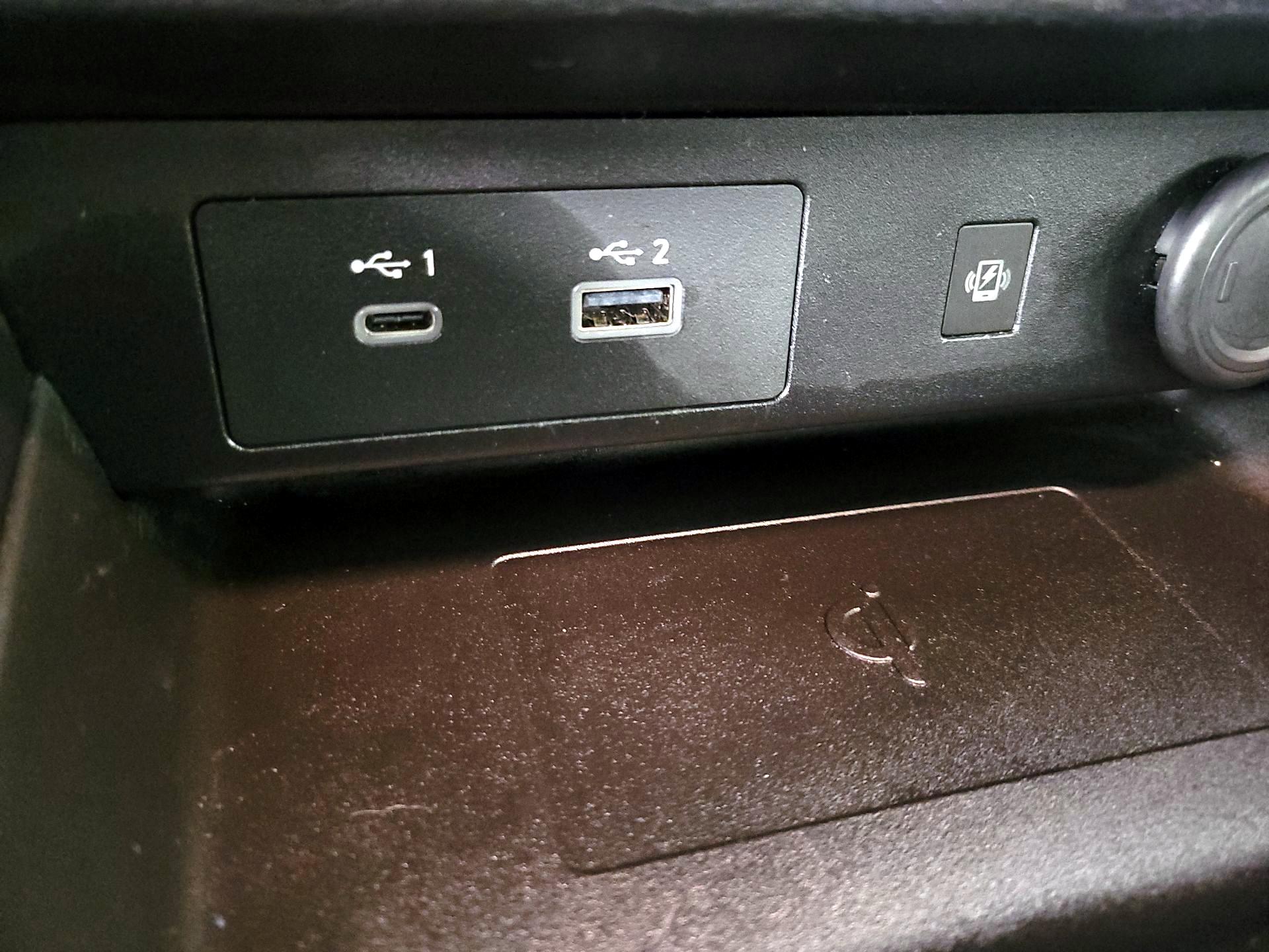 Thumbnail: 2024 Mitsubishi Outlander - 19