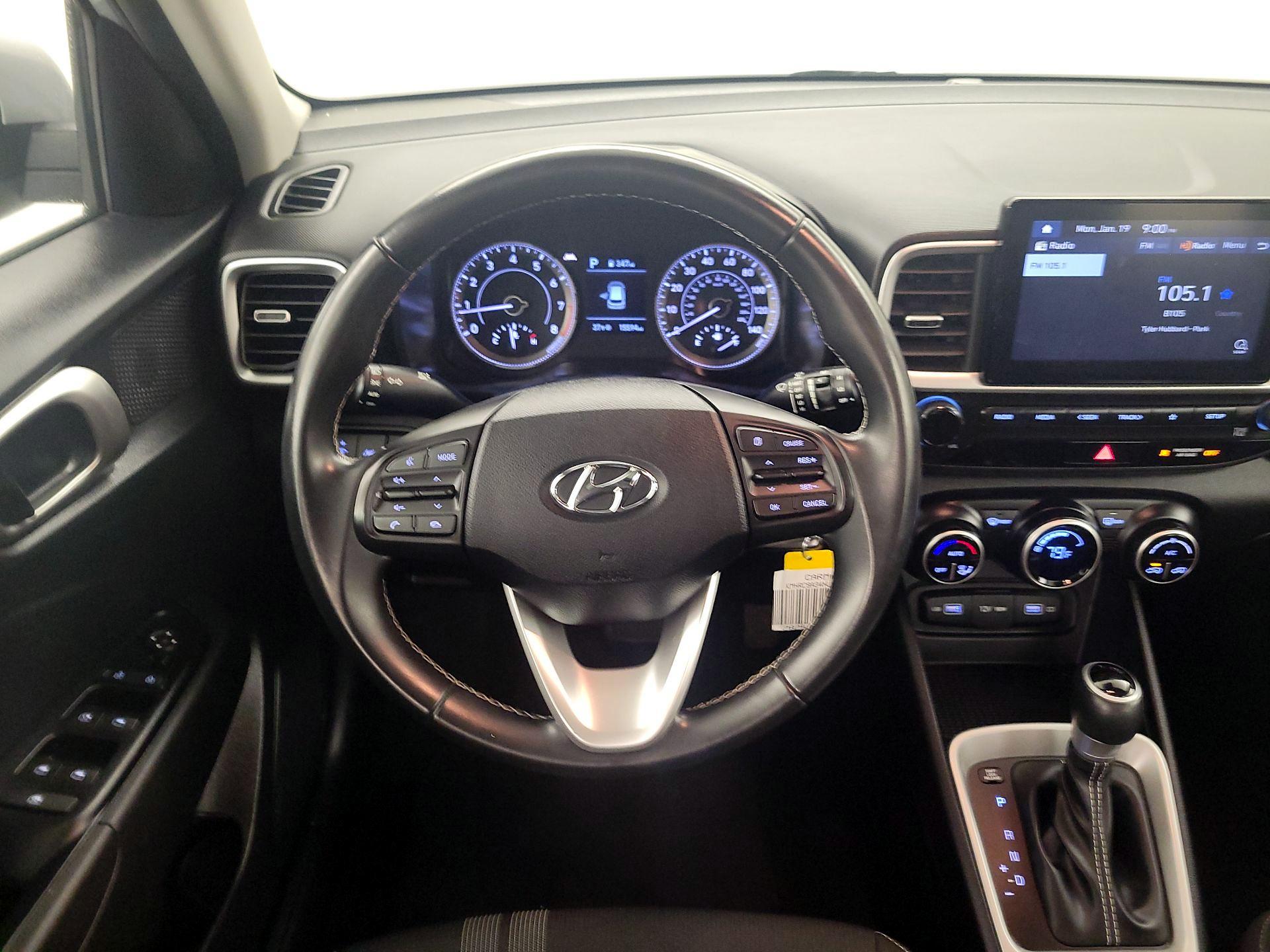 Thumbnail: 2022 Hyundai Venue - 10