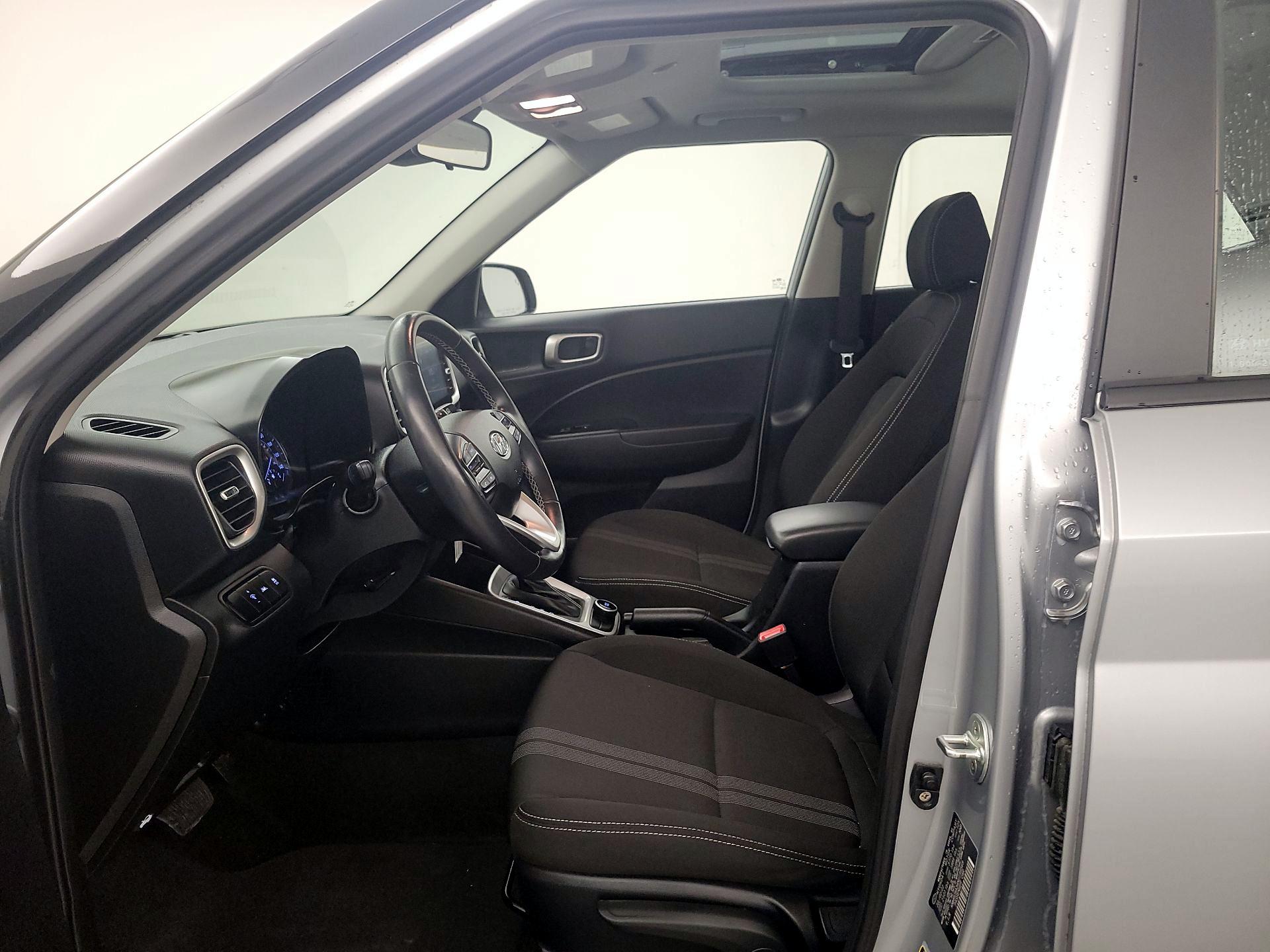 Thumbnail: 2022 Hyundai Venue - 11