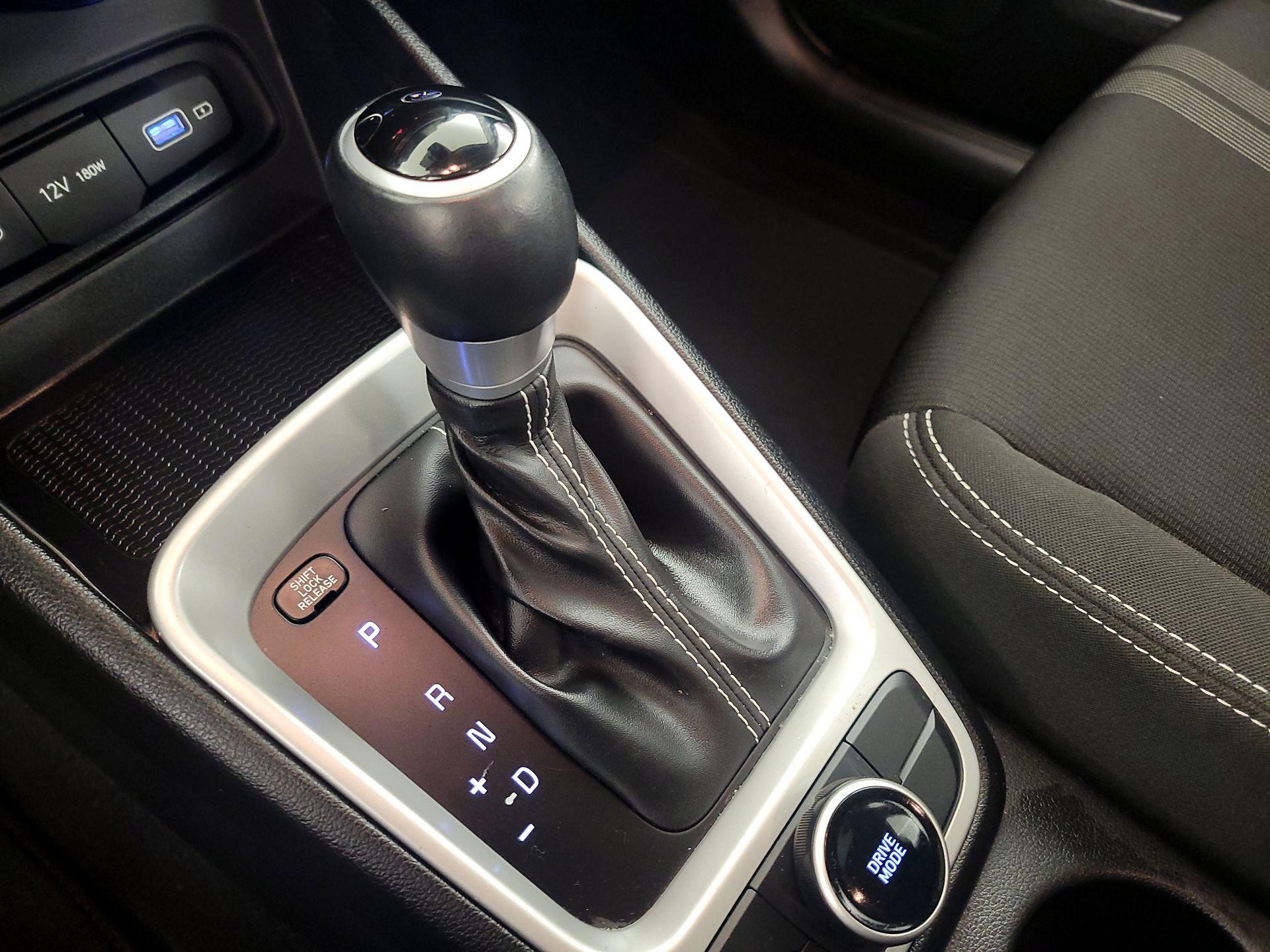 Thumbnail: 2022 Hyundai Venue - 17