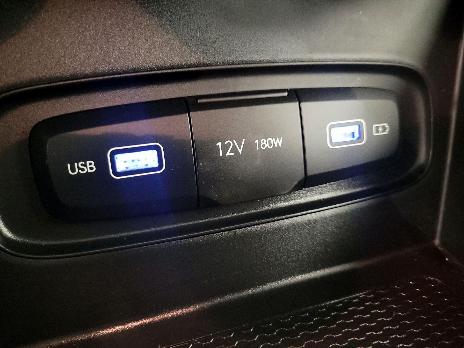 Thumbnail: 2022 Hyundai Venue - 18