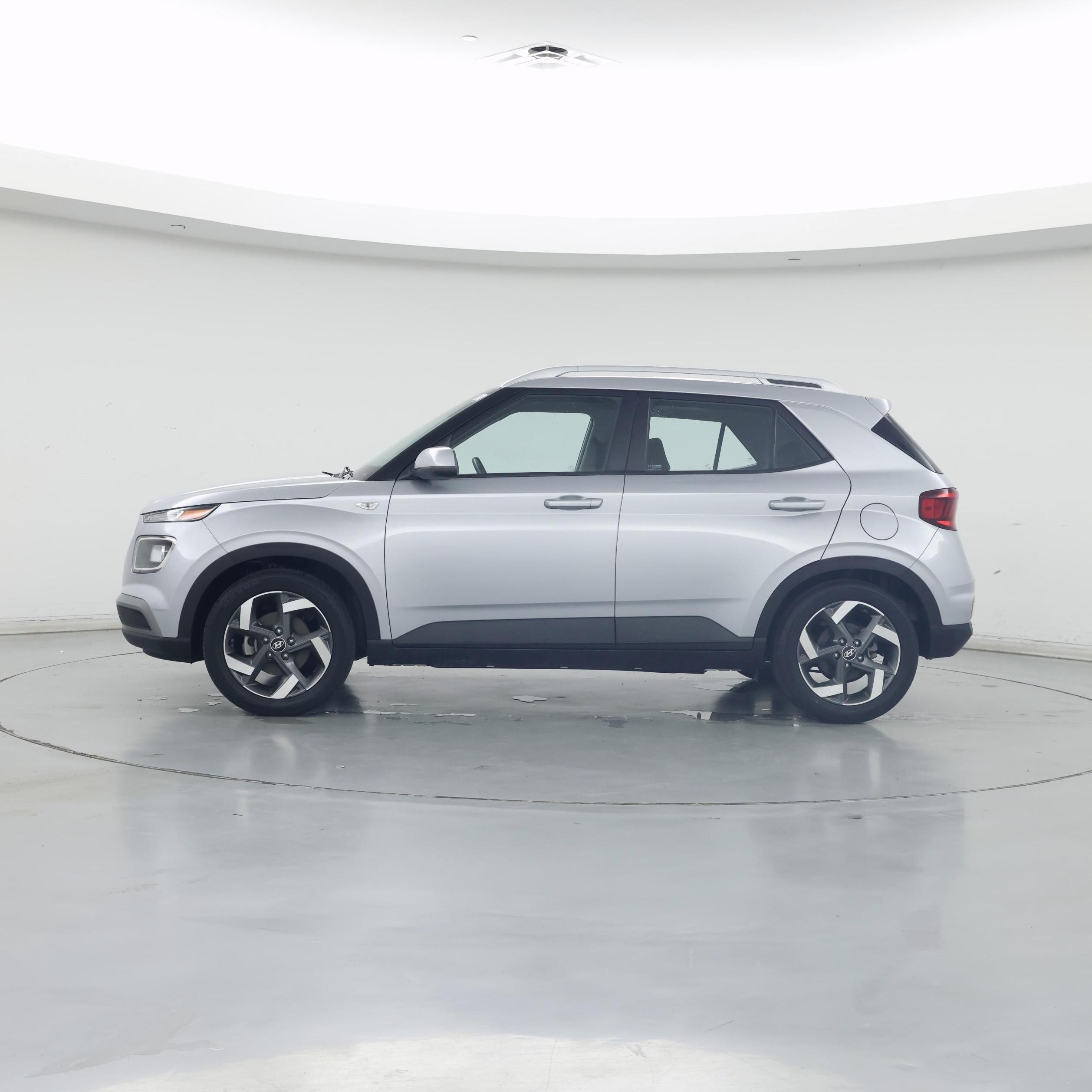 Thumbnail: 2022 Hyundai Venue - 3