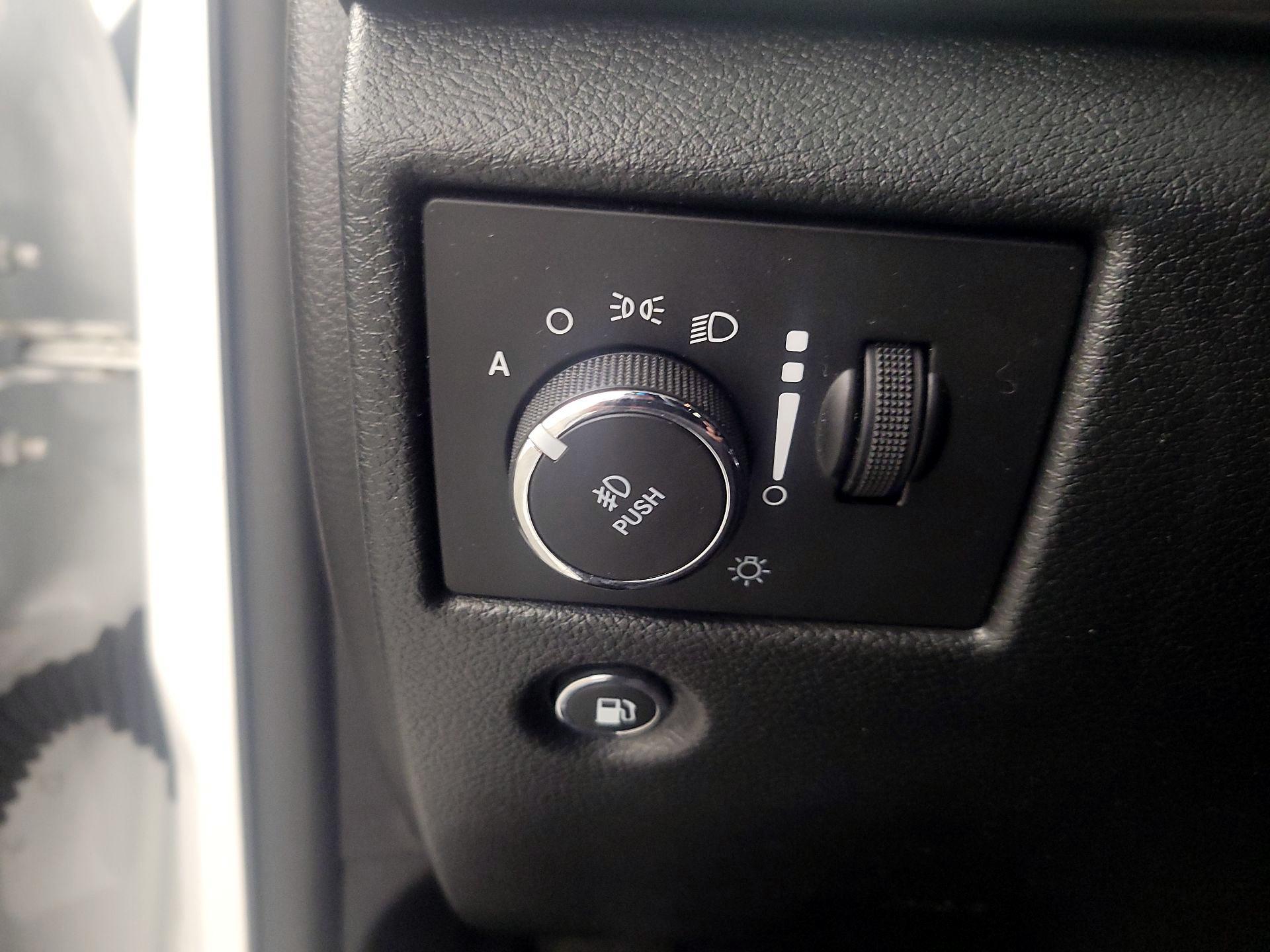 Thumbnail: 2020 Jeep Grand Cherokee - 13