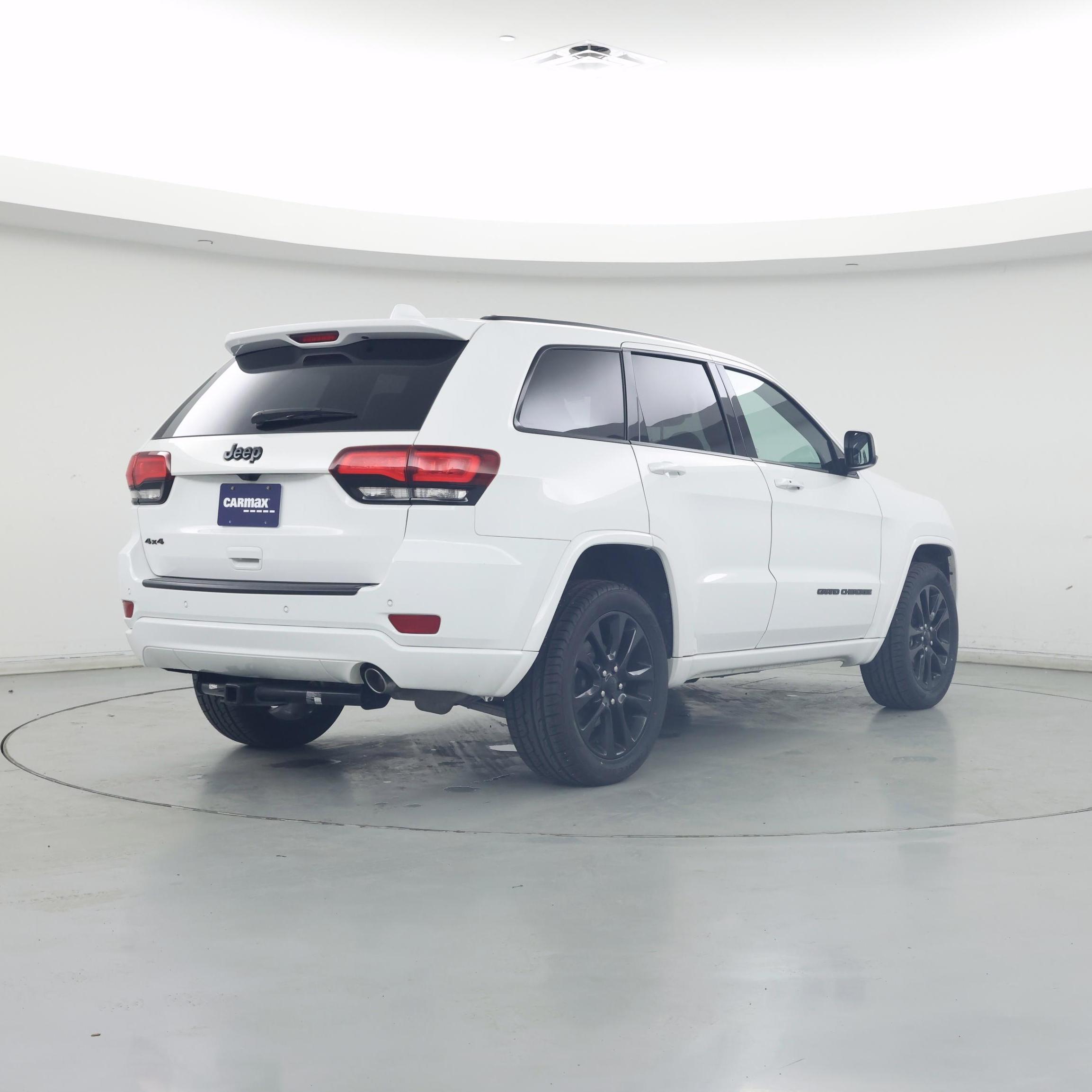 Thumbnail: 2020 Jeep Grand Cherokee - 8