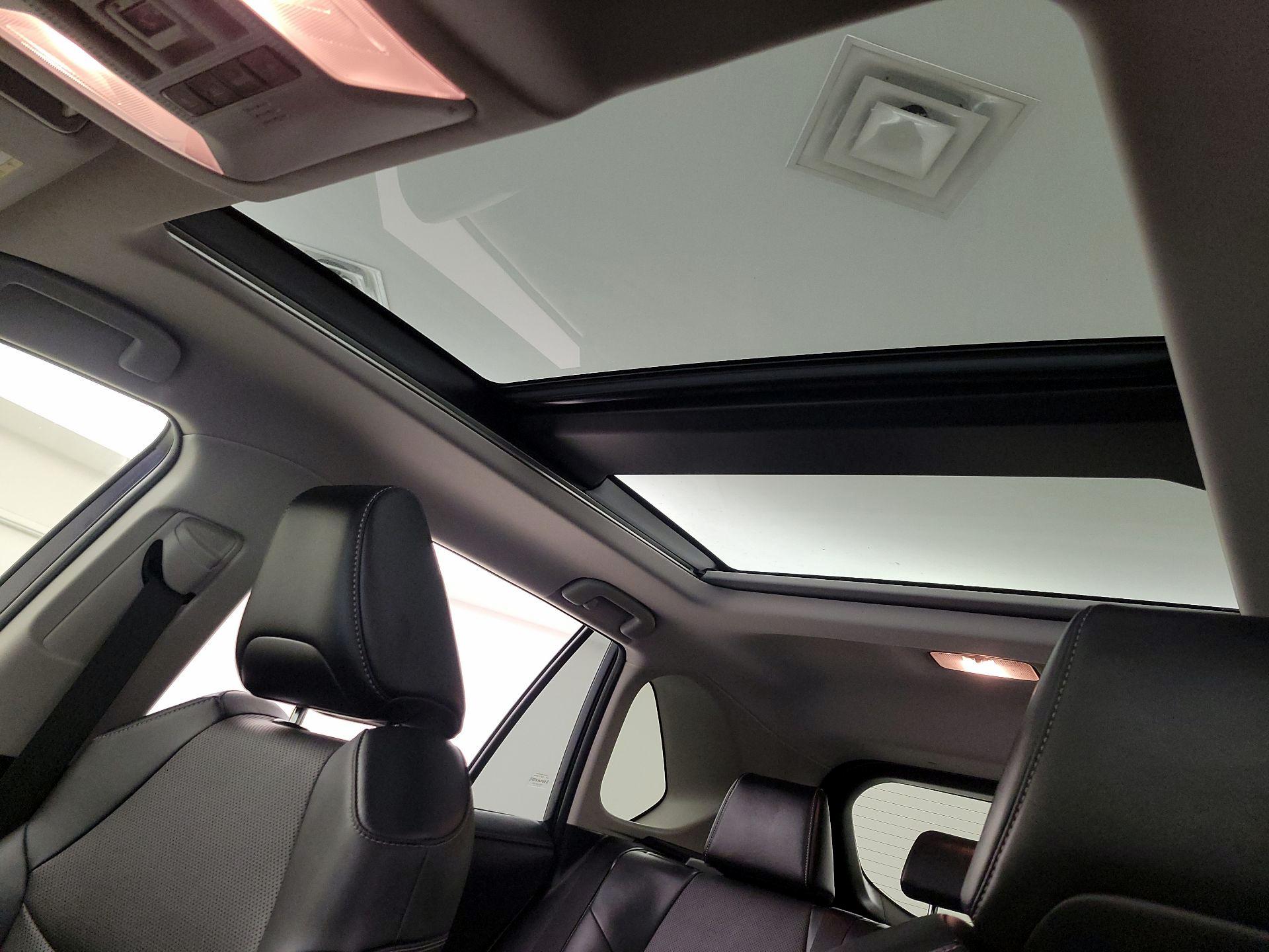 Thumbnail: 2020 Toyota RAV4 - 20