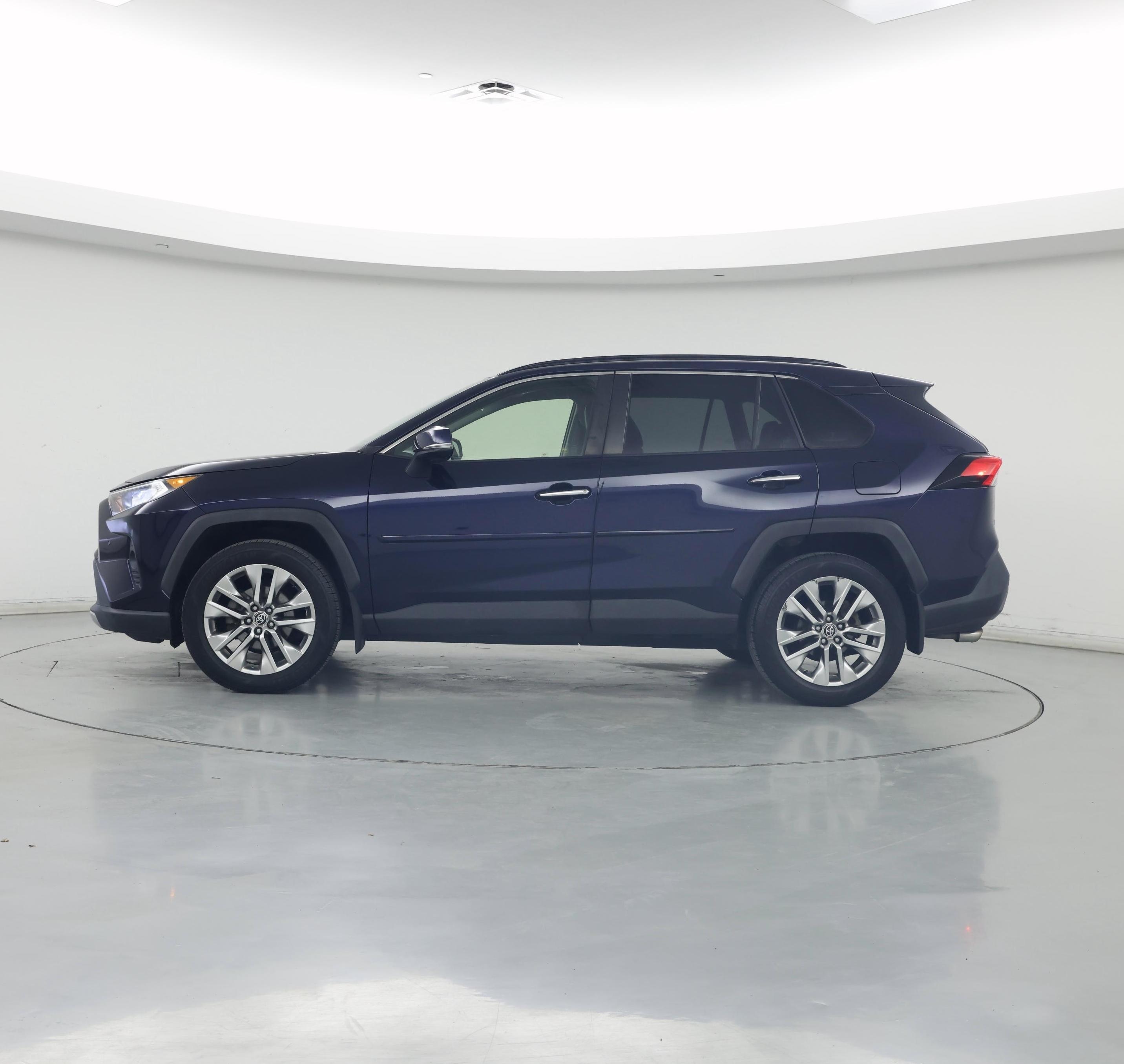 Thumbnail: 2020 Toyota RAV4 - 3