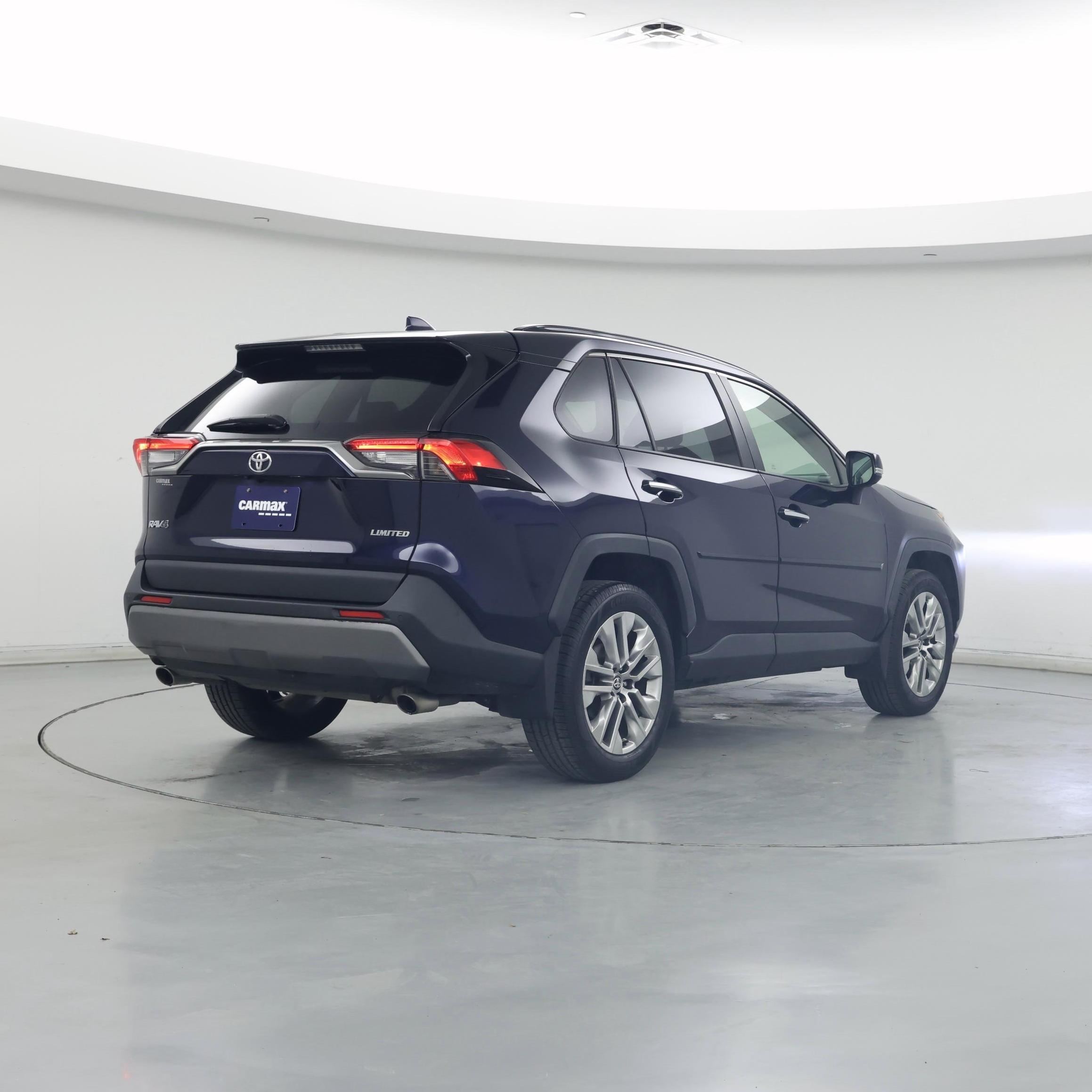 Thumbnail: 2020 Toyota RAV4 - 8