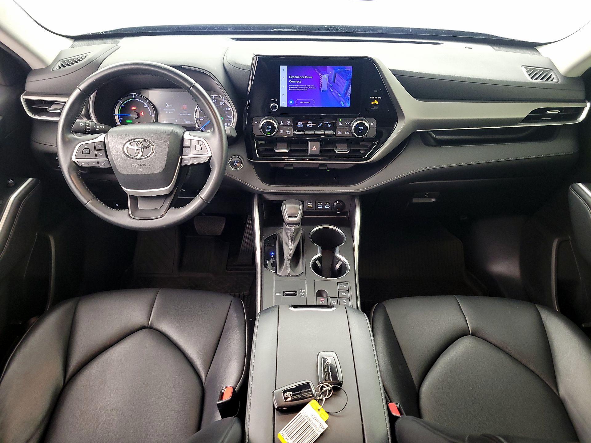 Thumbnail: 2023 Toyota Highlander - 9