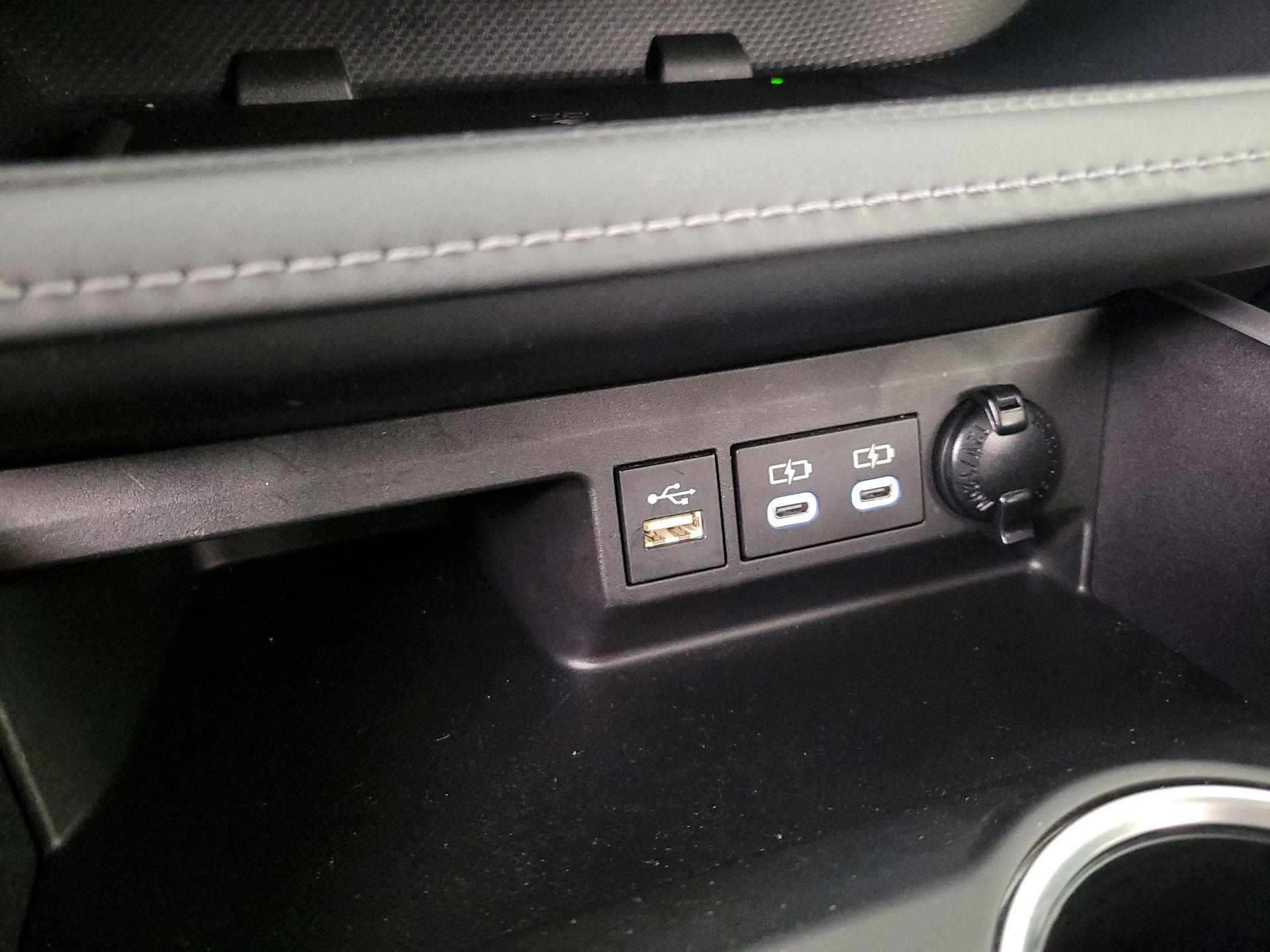 Thumbnail: 2023 Toyota Highlander - 18