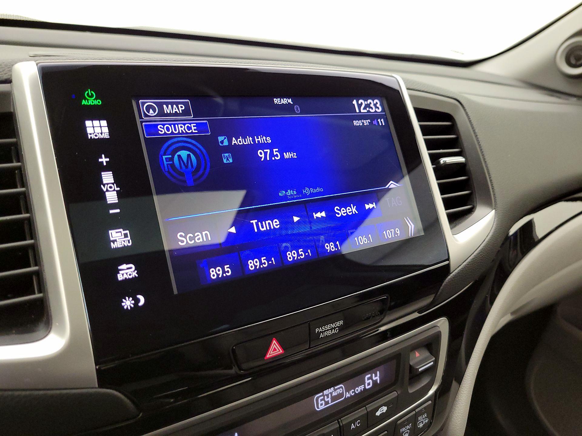 Thumbnail: 2016 Honda Pilot - 15