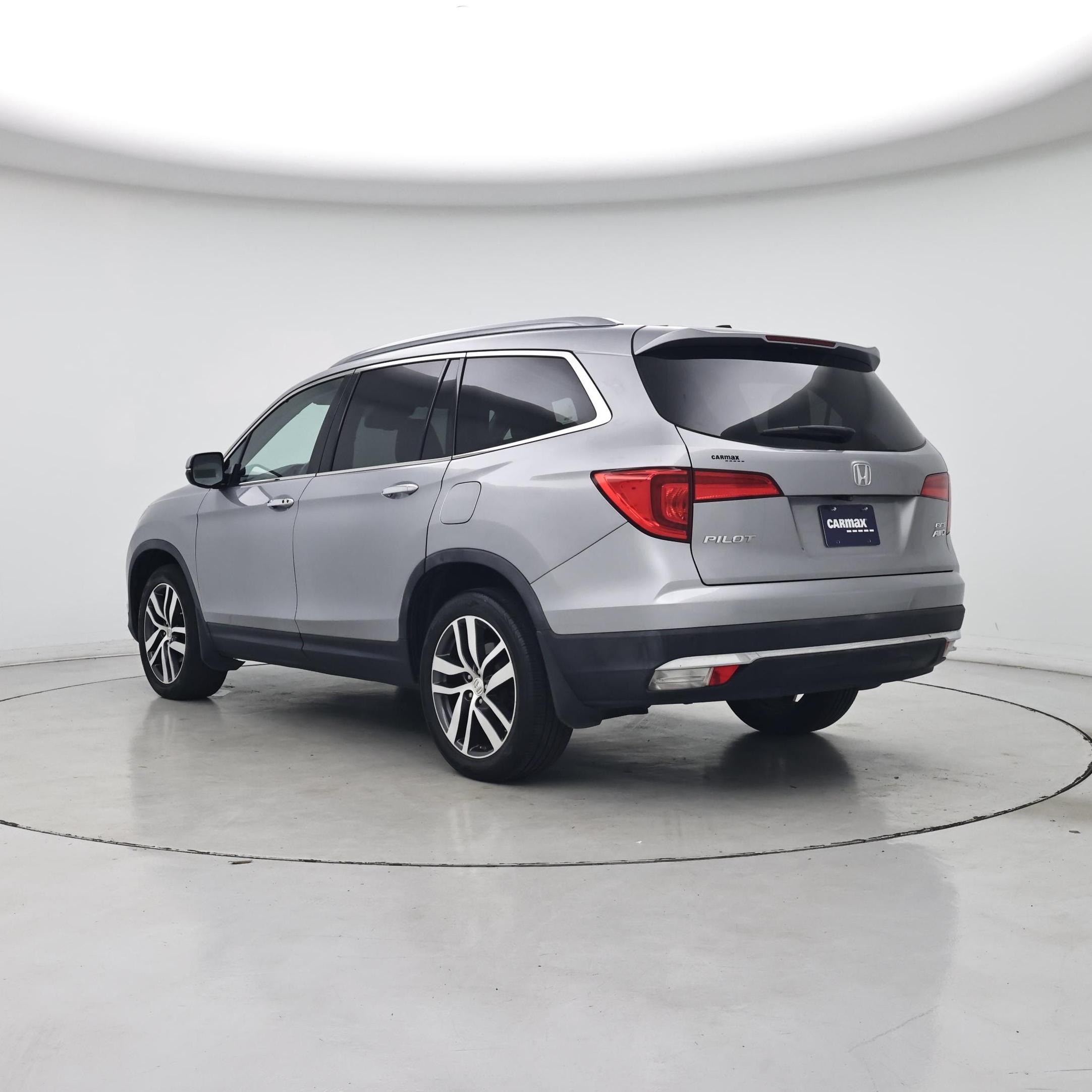 Thumbnail: 2016 Honda Pilot - 2