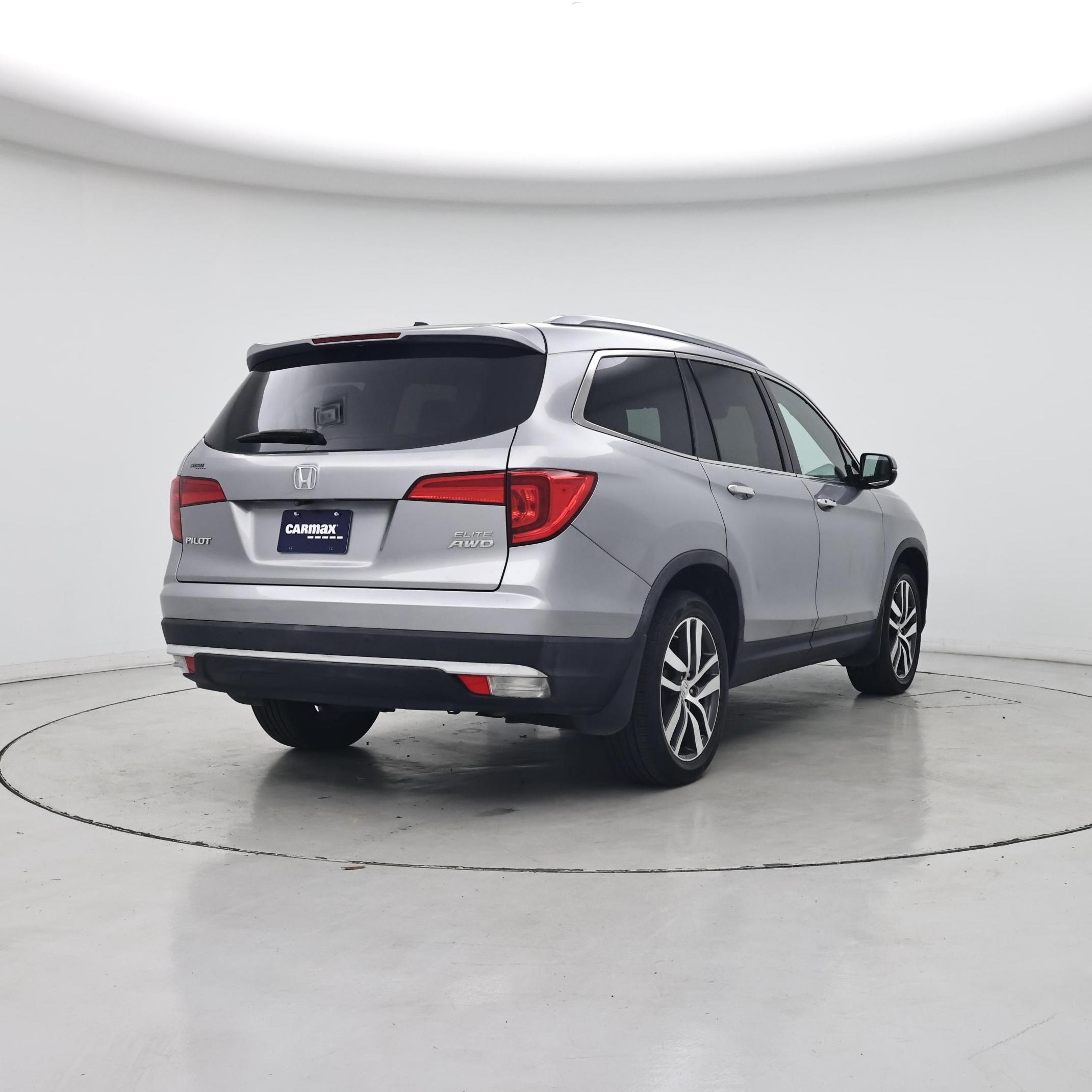 Thumbnail: 2016 Honda Pilot - 8