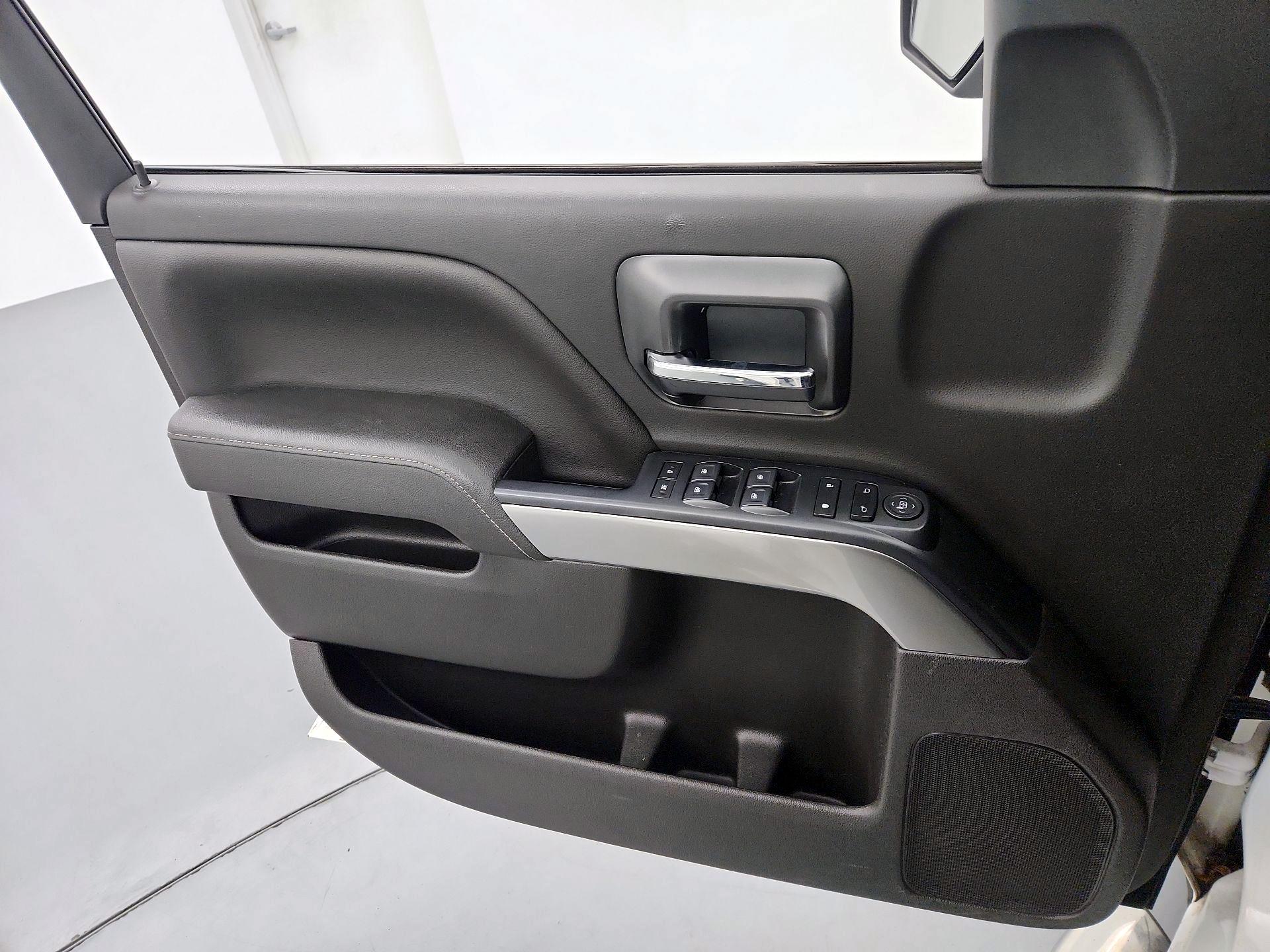 Thumbnail: 2018 Chevrolet Silverado 1500 - 12