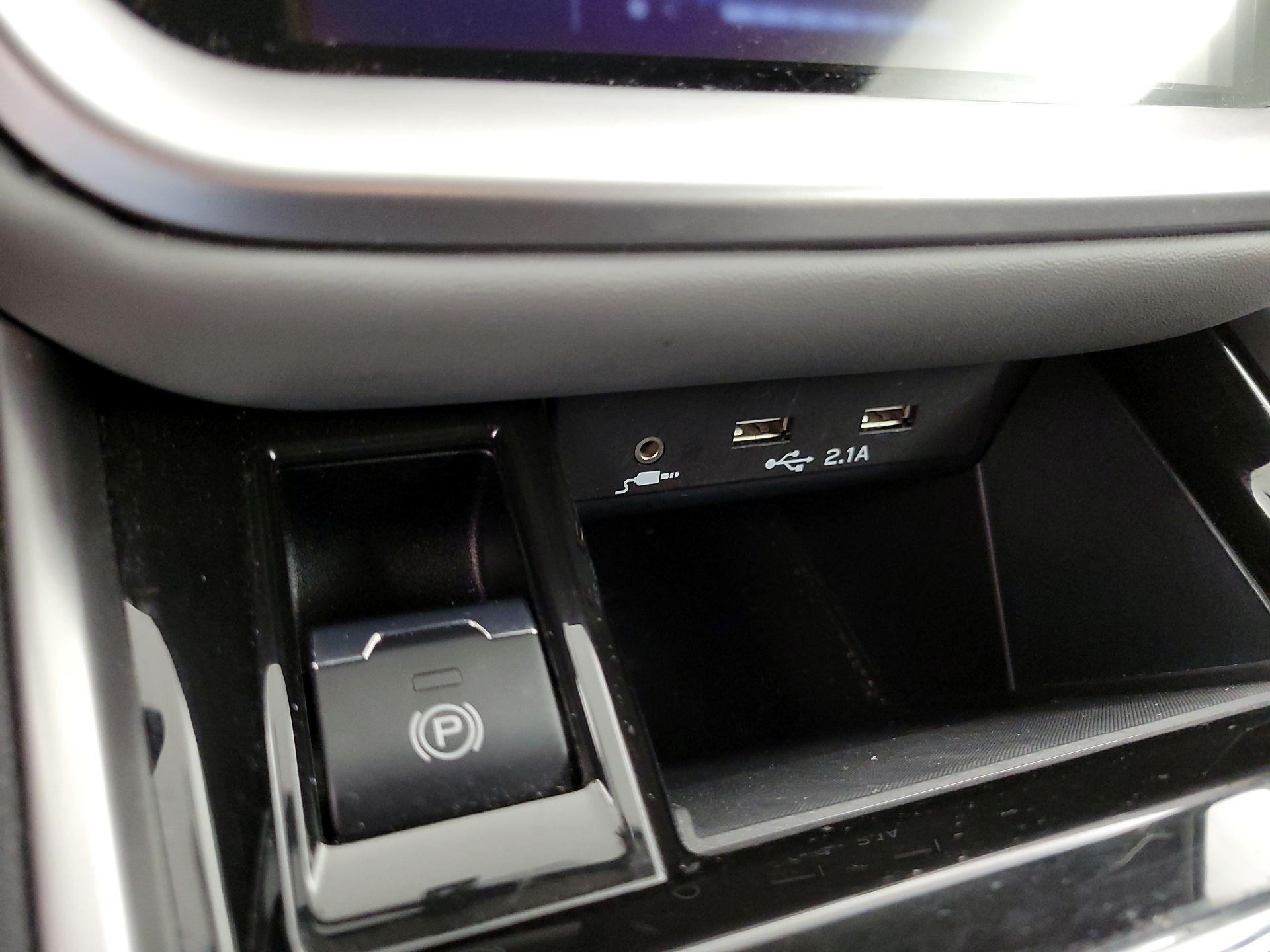 Thumbnail: 2021 Subaru Outback - 18