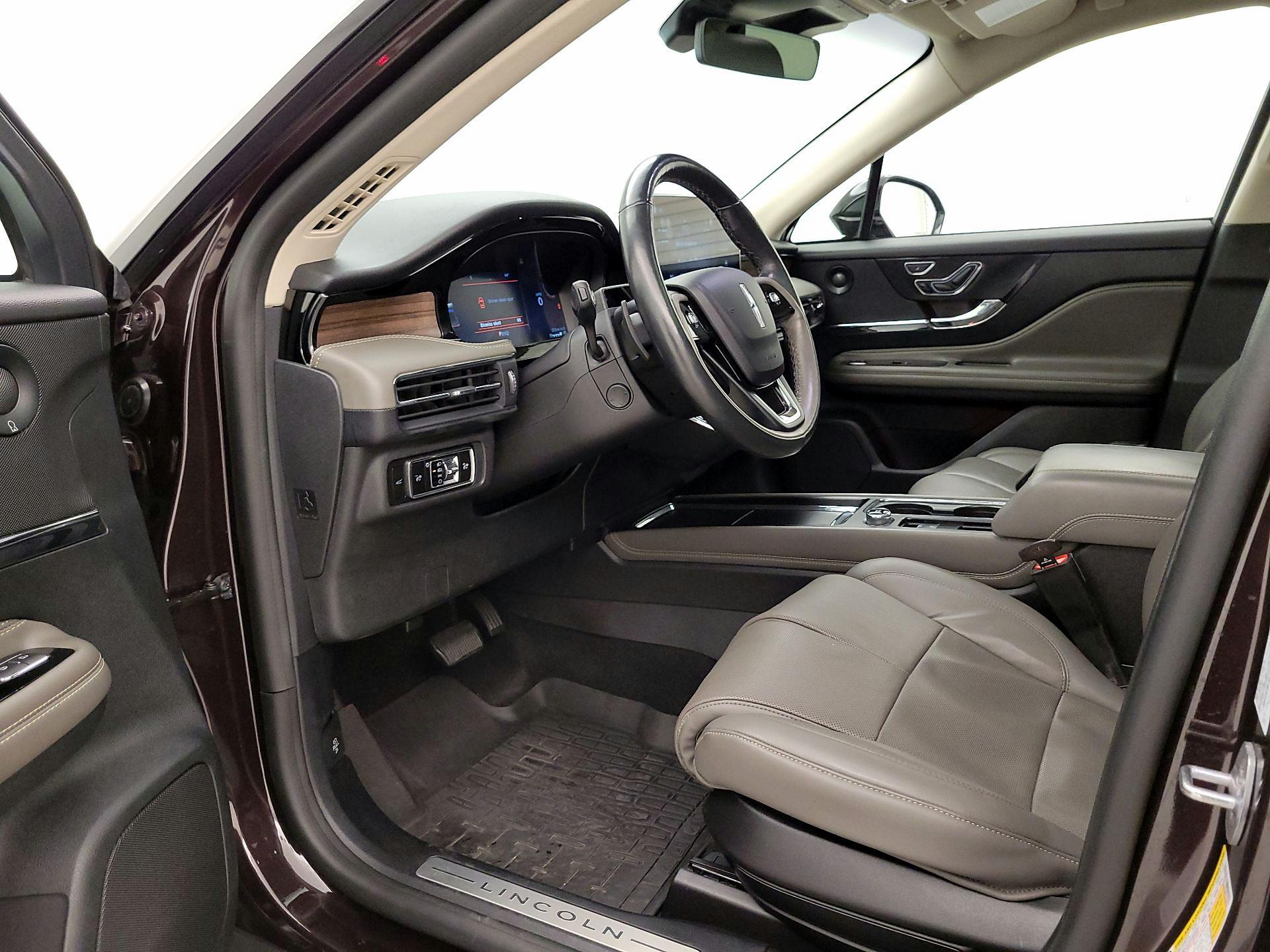 Thumbnail: 2023 Lincoln Corsair - 11