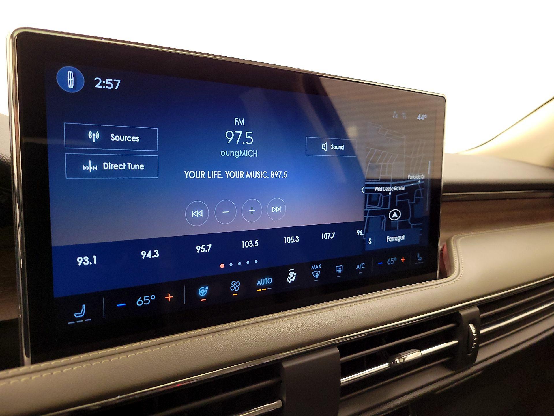 Thumbnail: 2023 Lincoln Corsair - 16