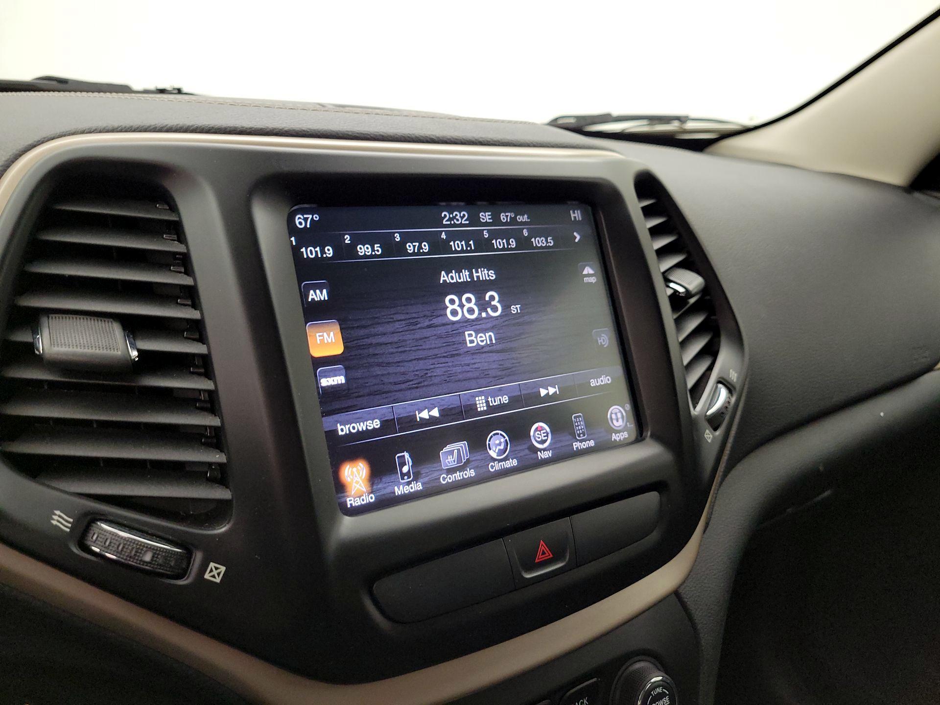 Thumbnail: 2015 Jeep Cherokee - 16