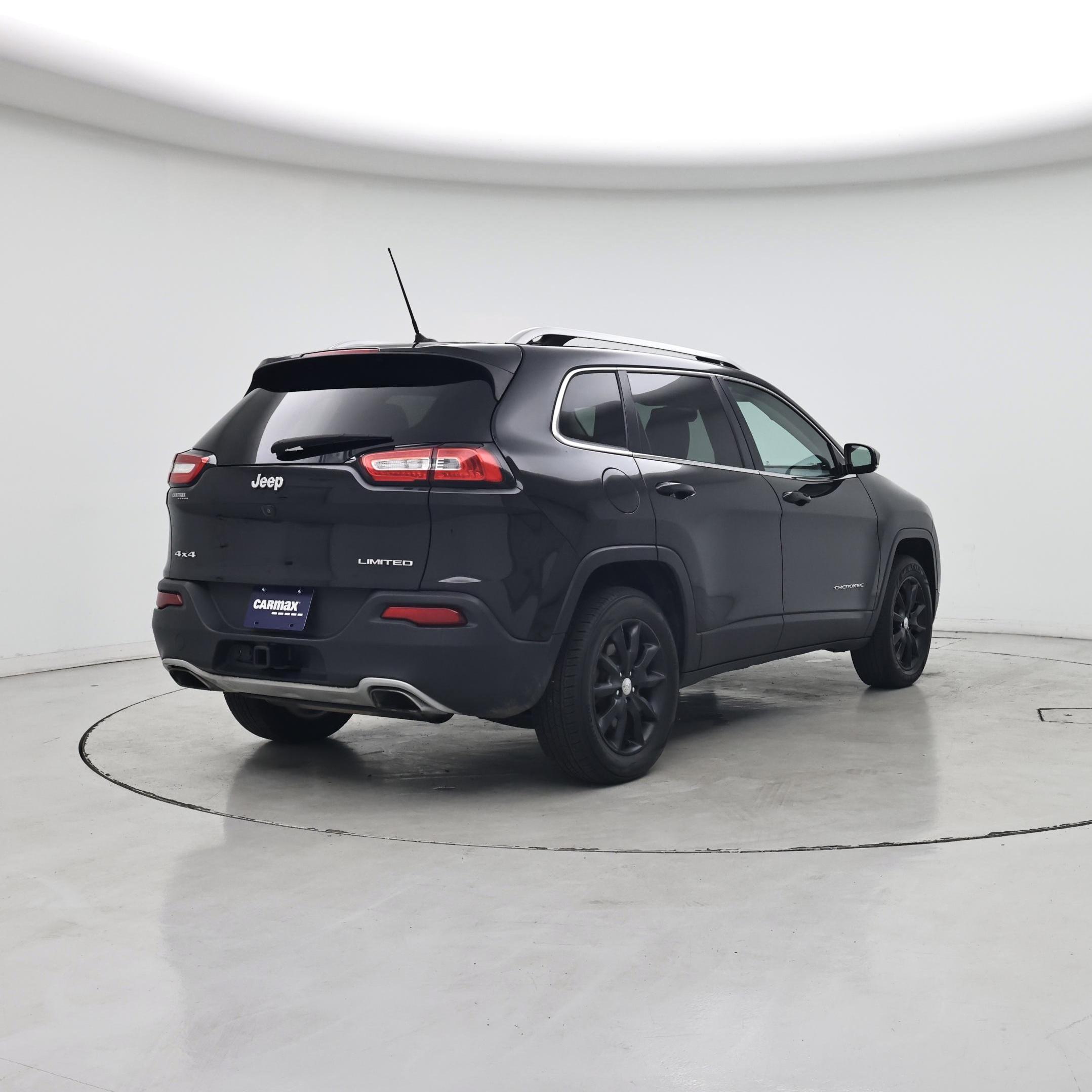 Thumbnail: 2015 Jeep Cherokee - 8