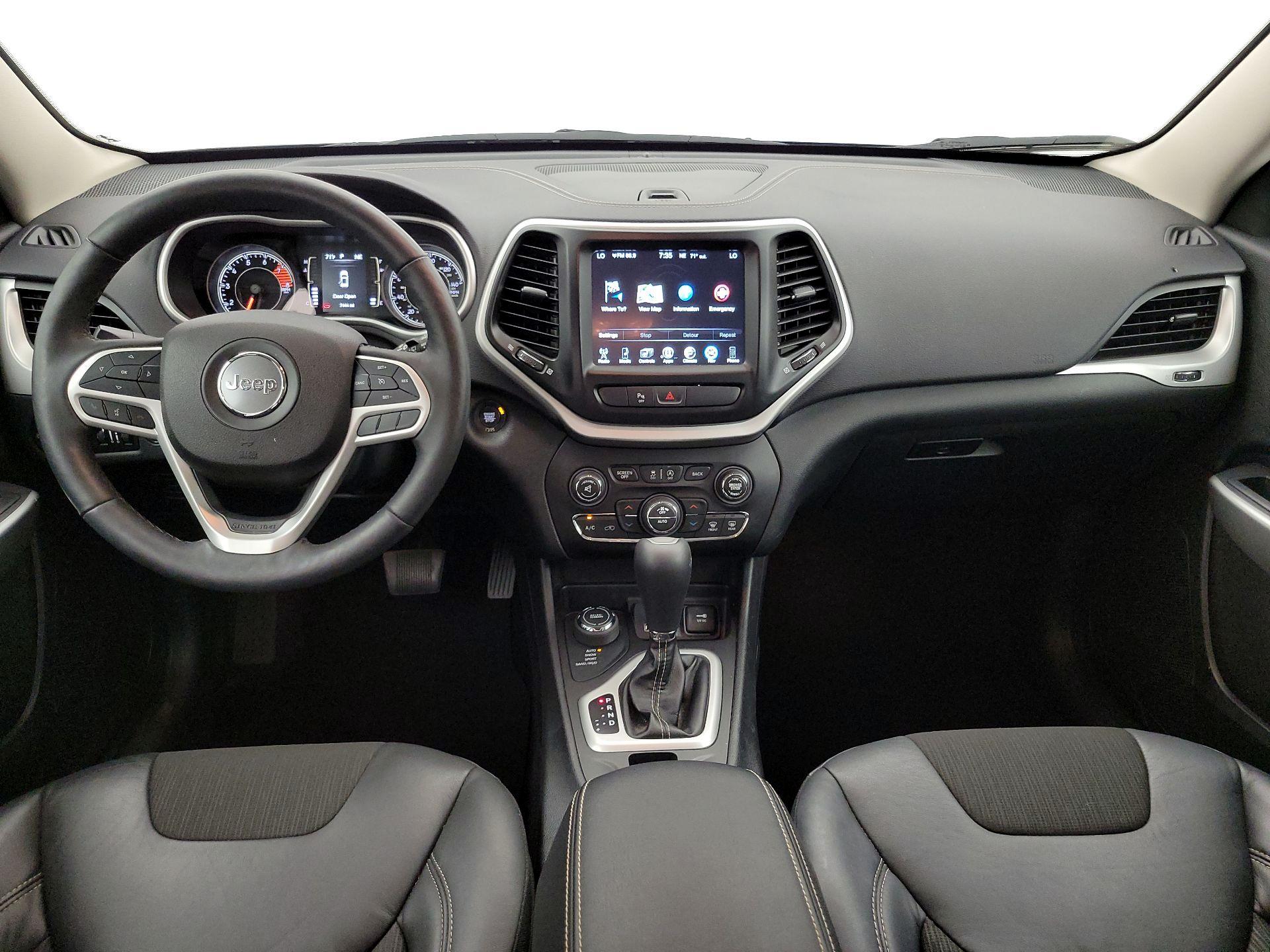 Thumbnail: 2018 Jeep Cherokee - 9