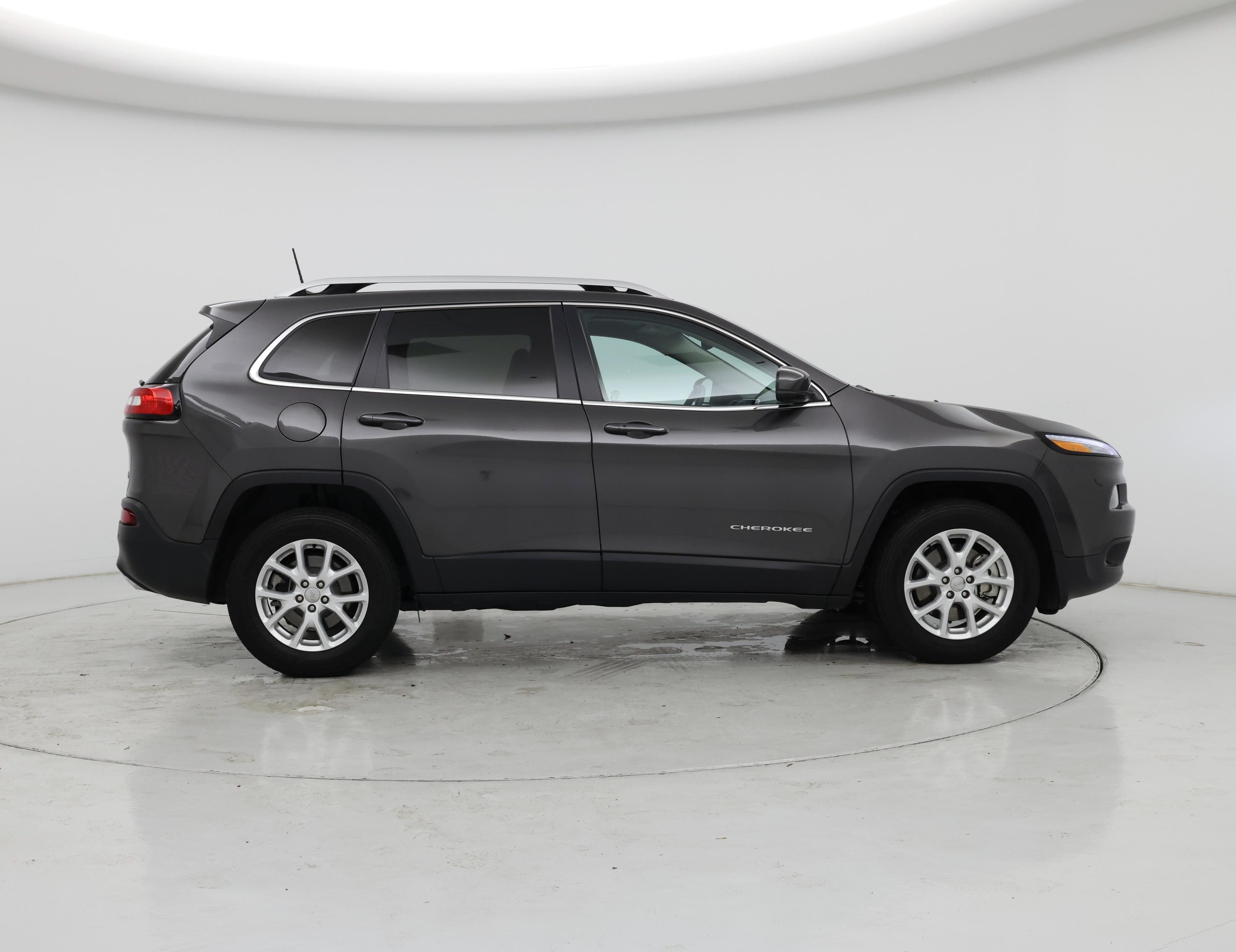 Thumbnail: 2018 Jeep Cherokee - 7