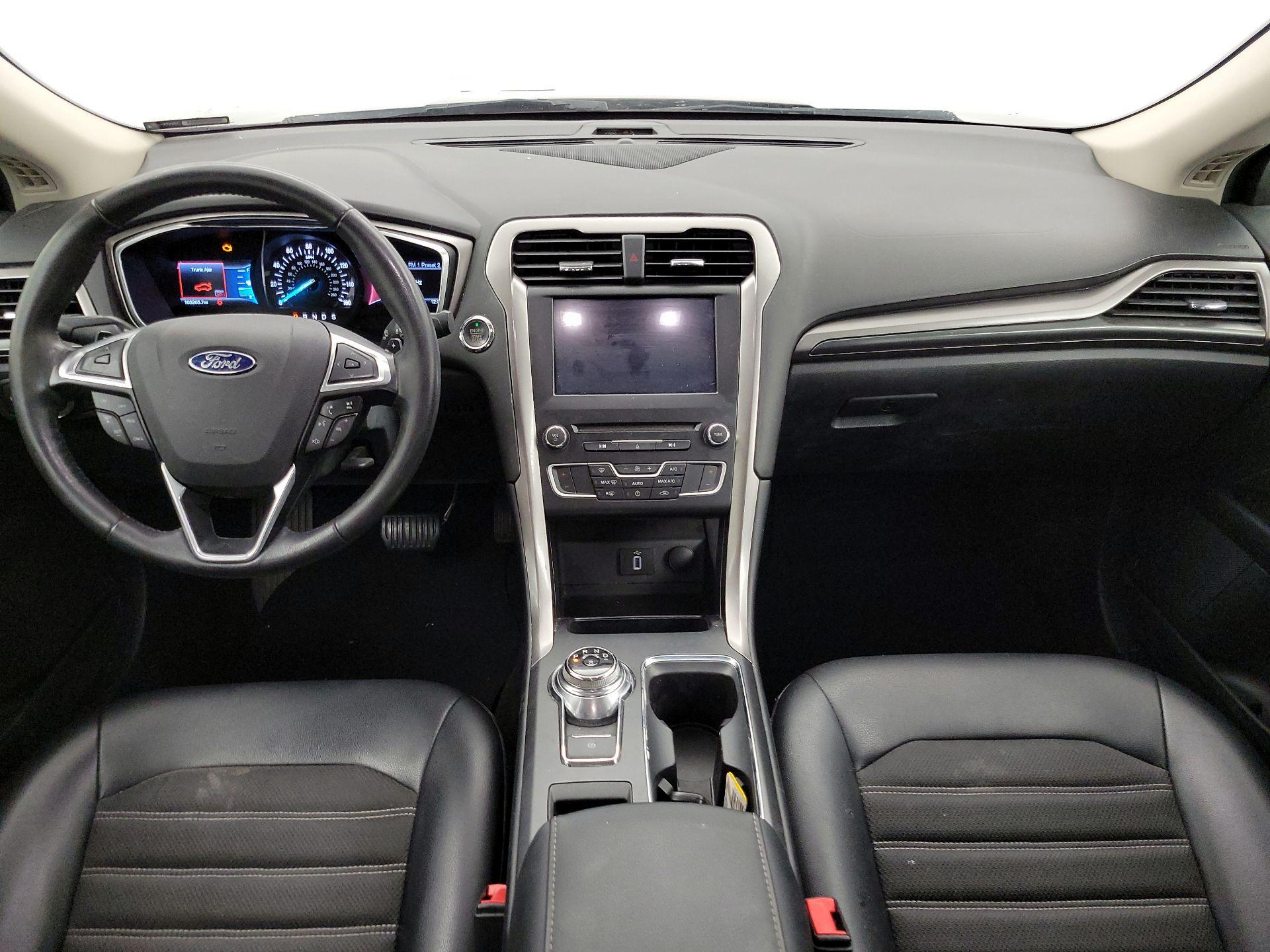 Thumbnail: 2017 Ford Fusion - 9