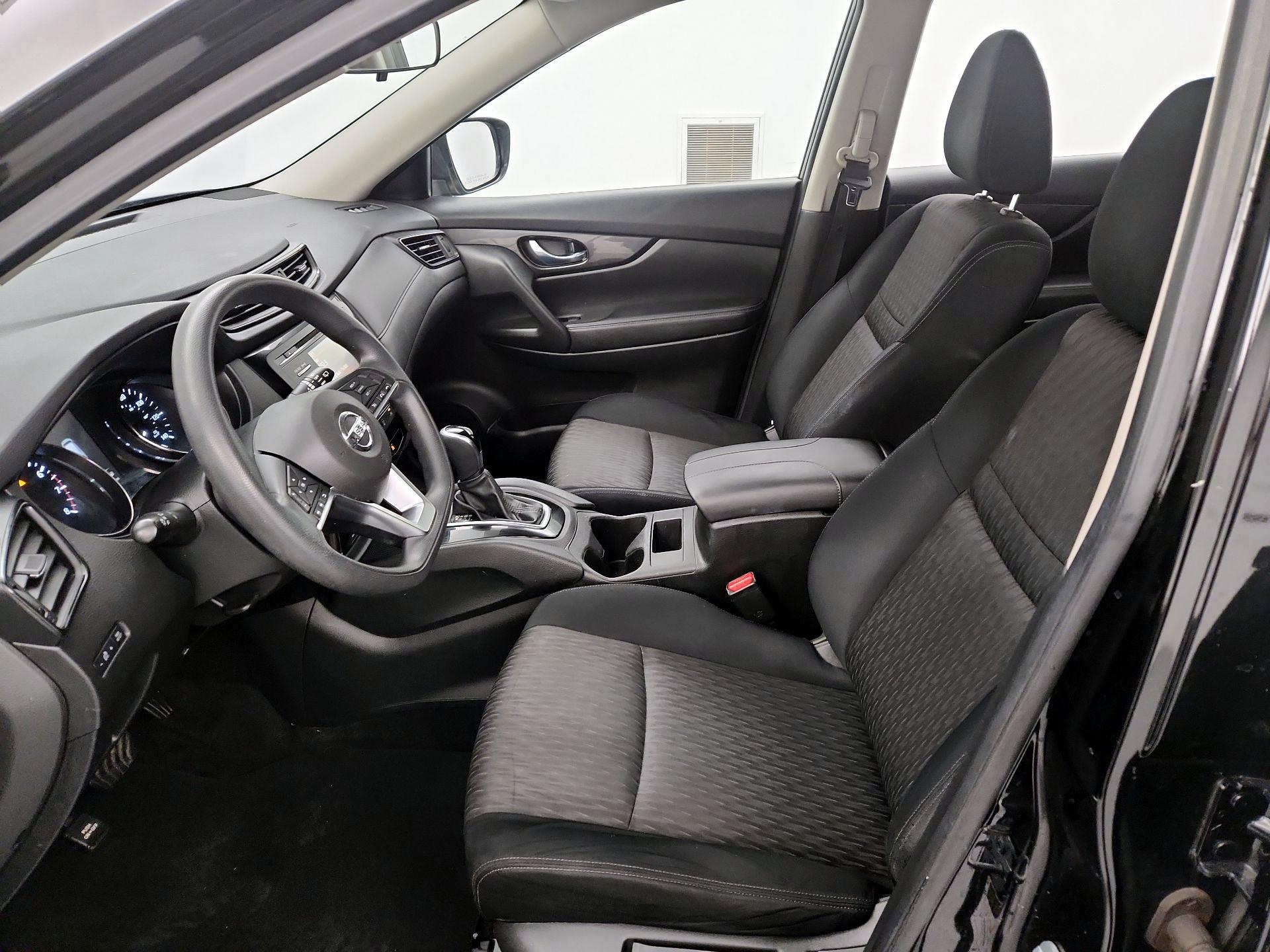 Thumbnail: 2017 Nissan Rogue - 11